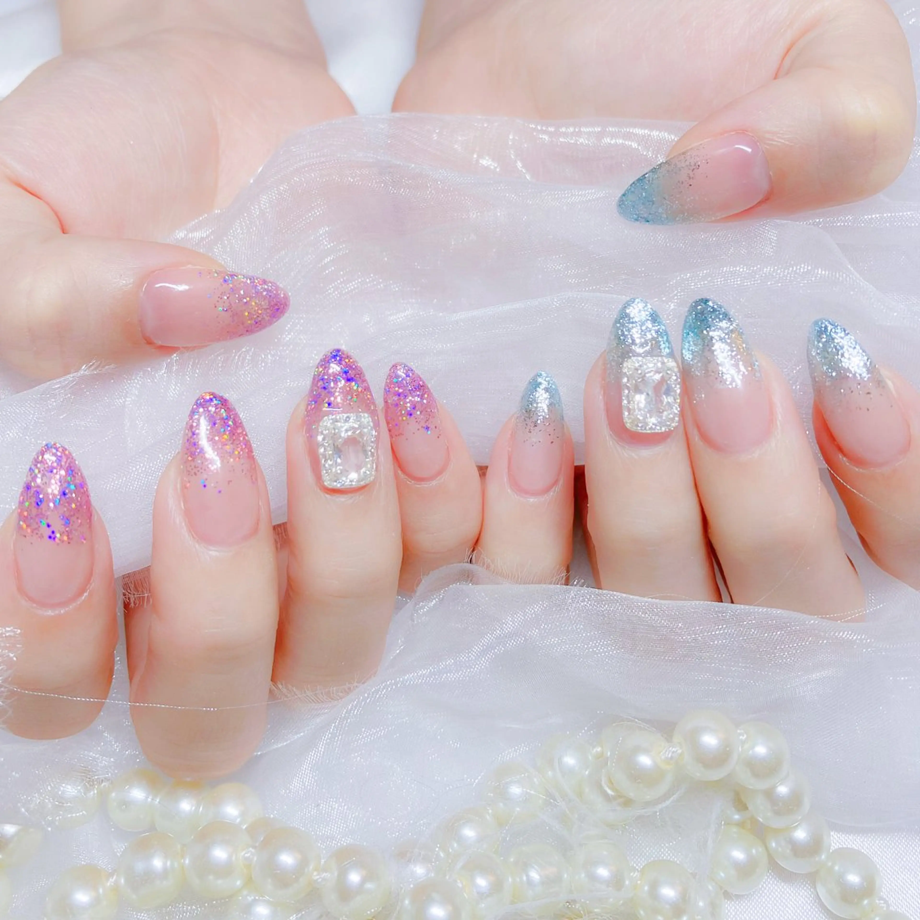 ネイル オーロラネイル フラッシュネイル ジェルネイル 氷ネイル・うるうるネイル キラキラネイル ハンドネイル Amour baseのネイルデザイン