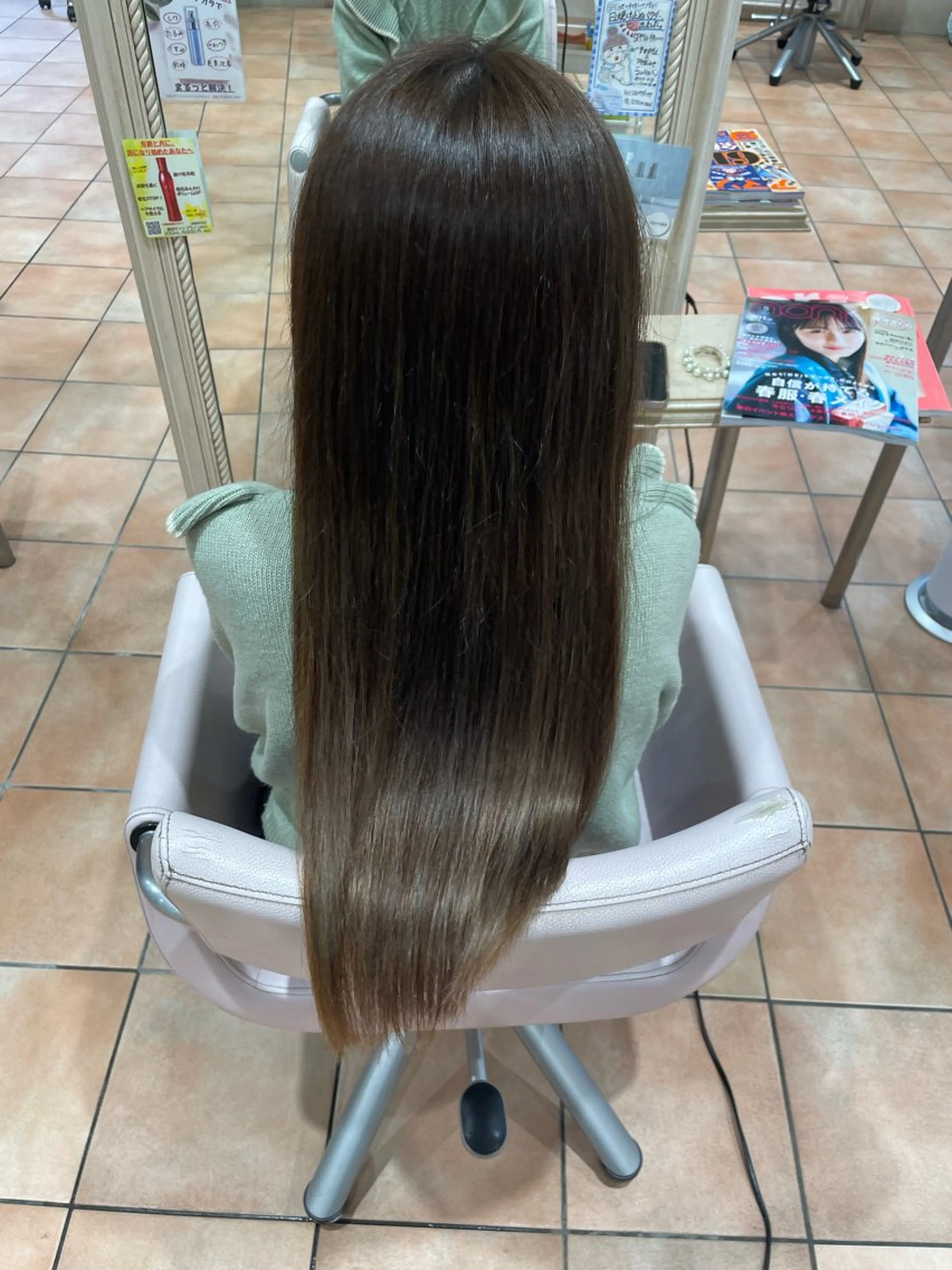 ロング カラー カット めぞんどぼーて REINAのヘアスタイル