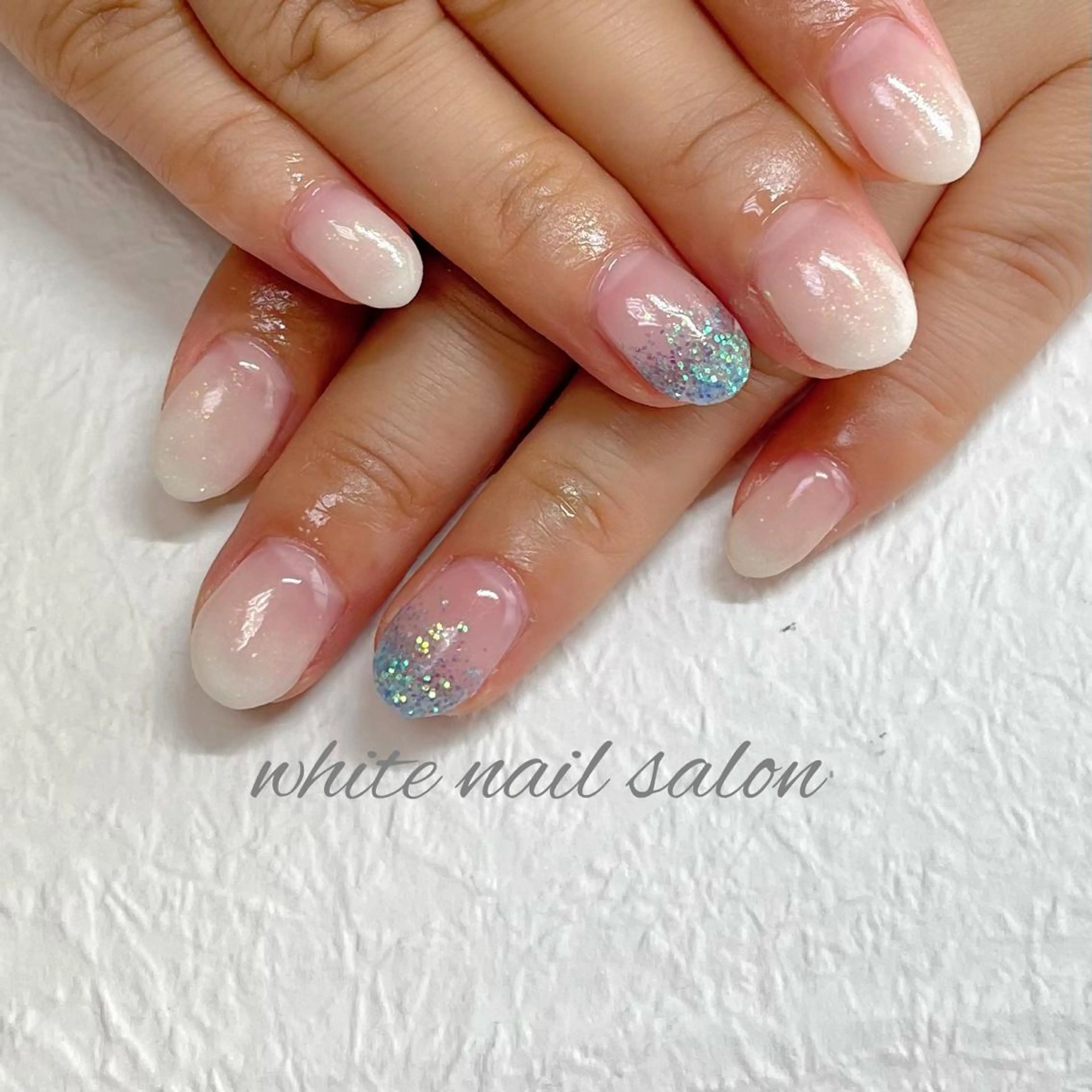 ネイル フットネイル ジェルネイル ハードジェル ラメ(グリッター) 持ち込み white nail salonのネイルデザイン