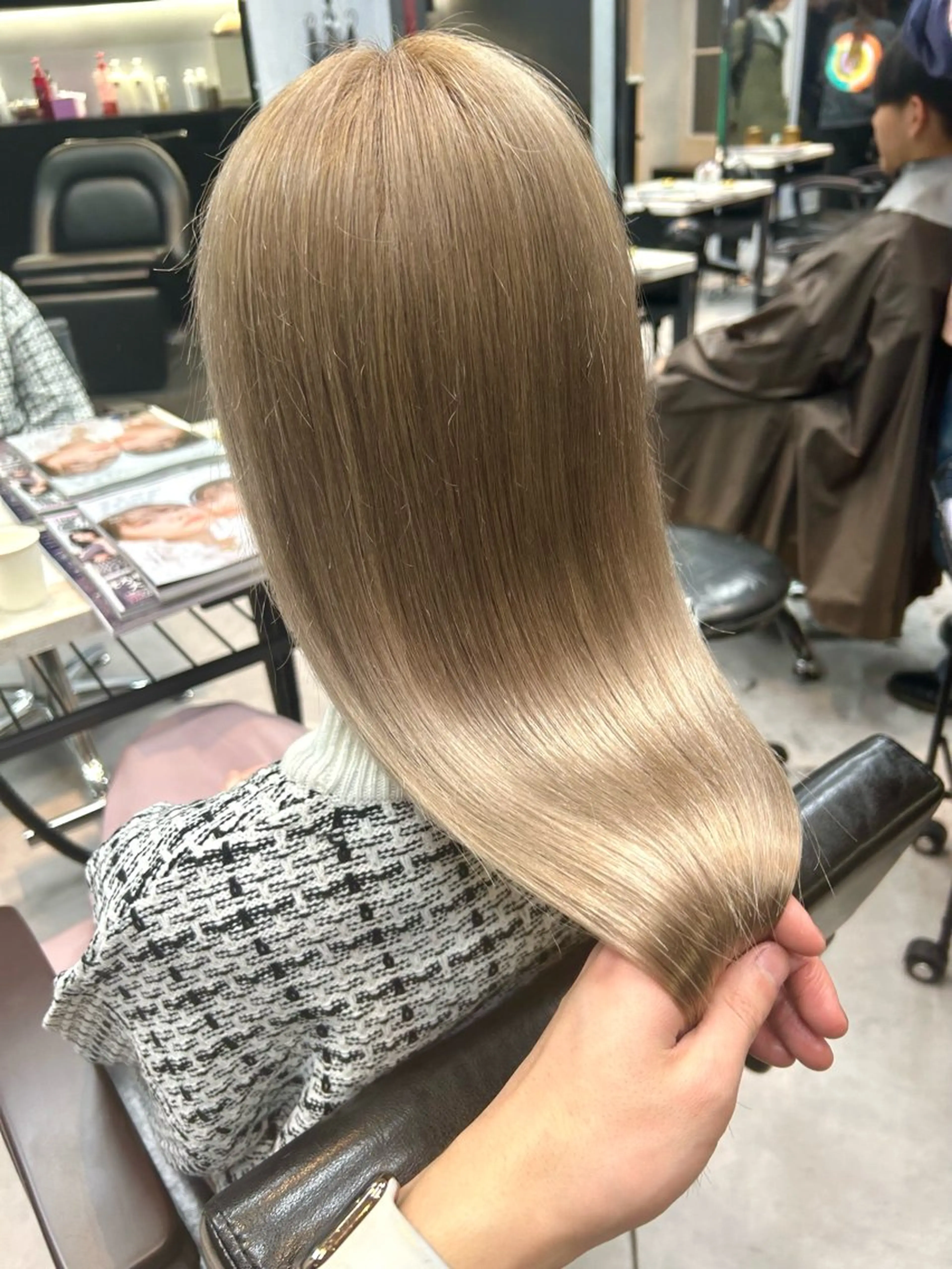 セミロング ヘアカラー トリートメント ✨デザインカラー✨ ✂️kouki✂️のヘアスタイル