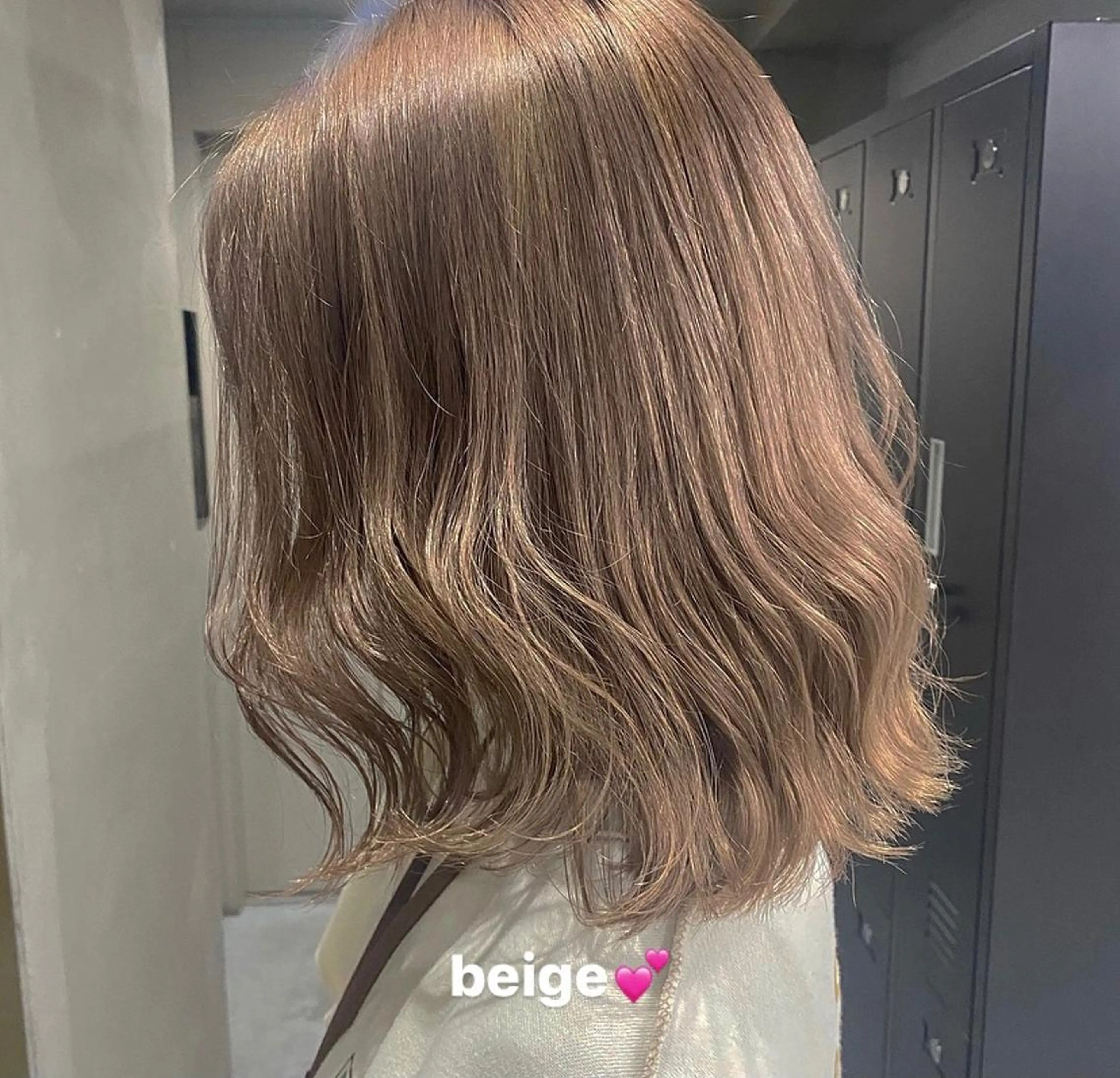 セミロング カラー ヘアアレンジ ベージュカラー ハイトーンカラー ハイトーン/透け感 カラー🎀真香のヘアスタイル