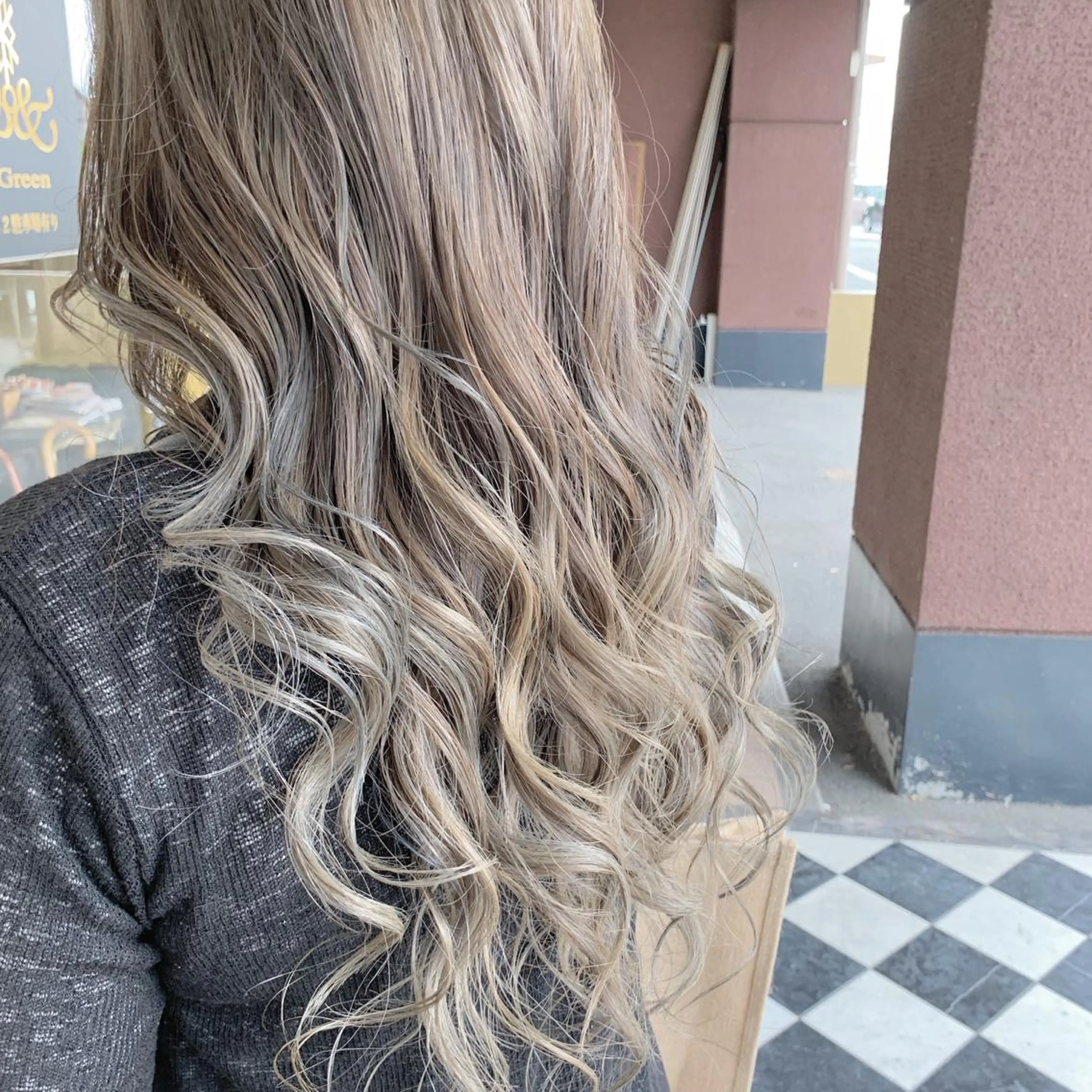 ロング カラー 🪞上品で可愛い韓国 ヘア🪞Rikutoのヘアスタイル