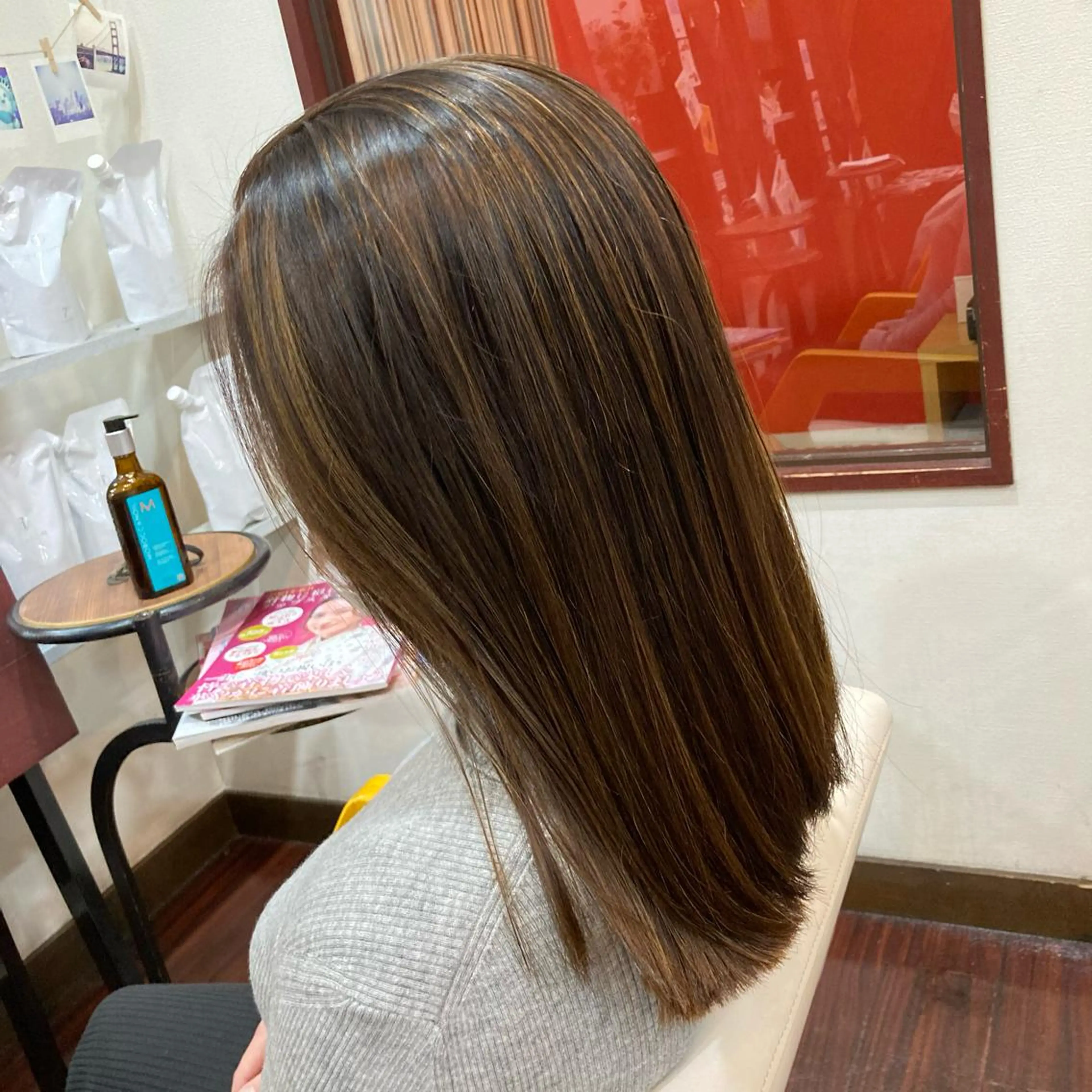 セミロング カラー ベージュカラー ハイライトカラー ハイライト Well‘s黒木🌿 レイヤー💎寒色のヘアスタイル