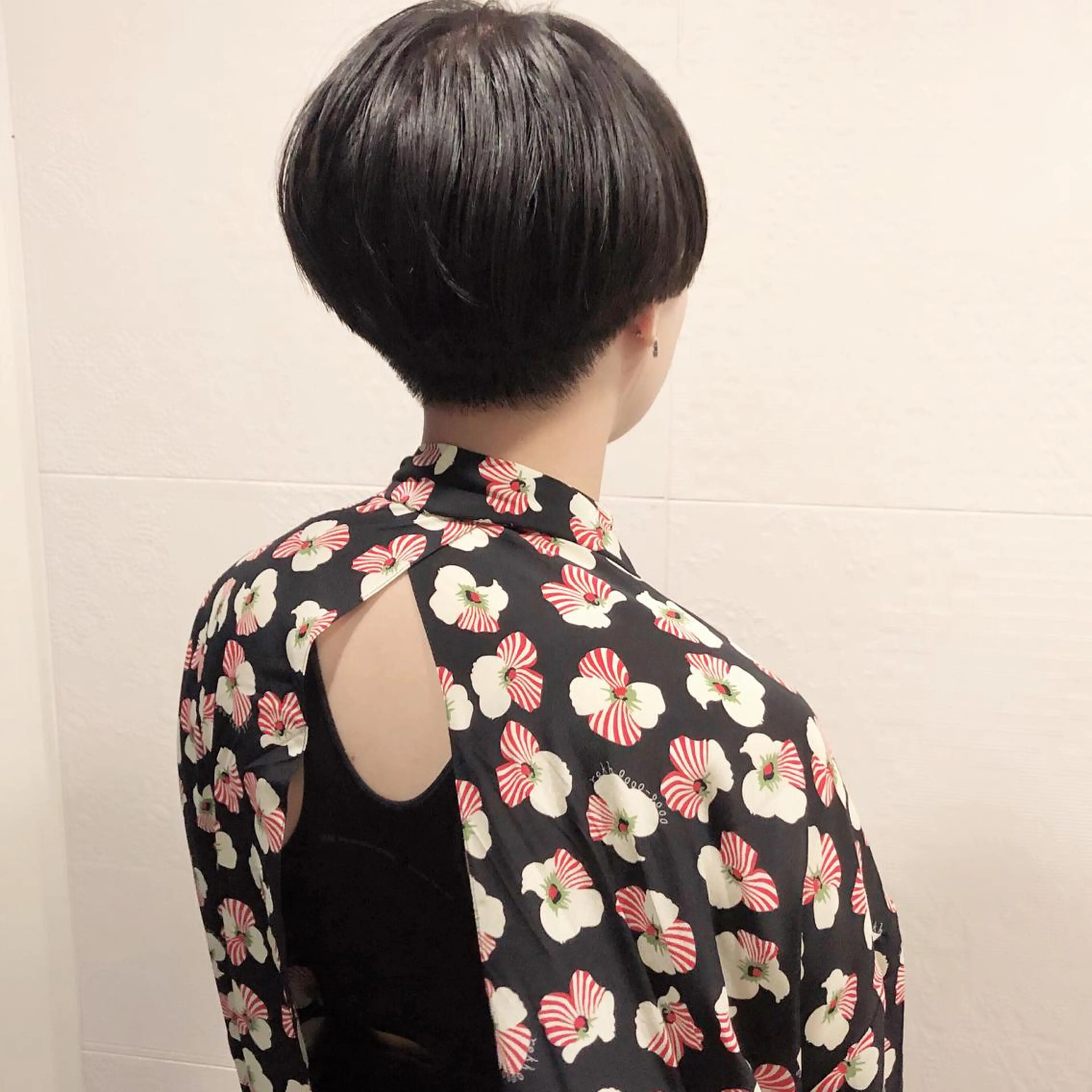 ショート 長井 美佳のヘアスタイル