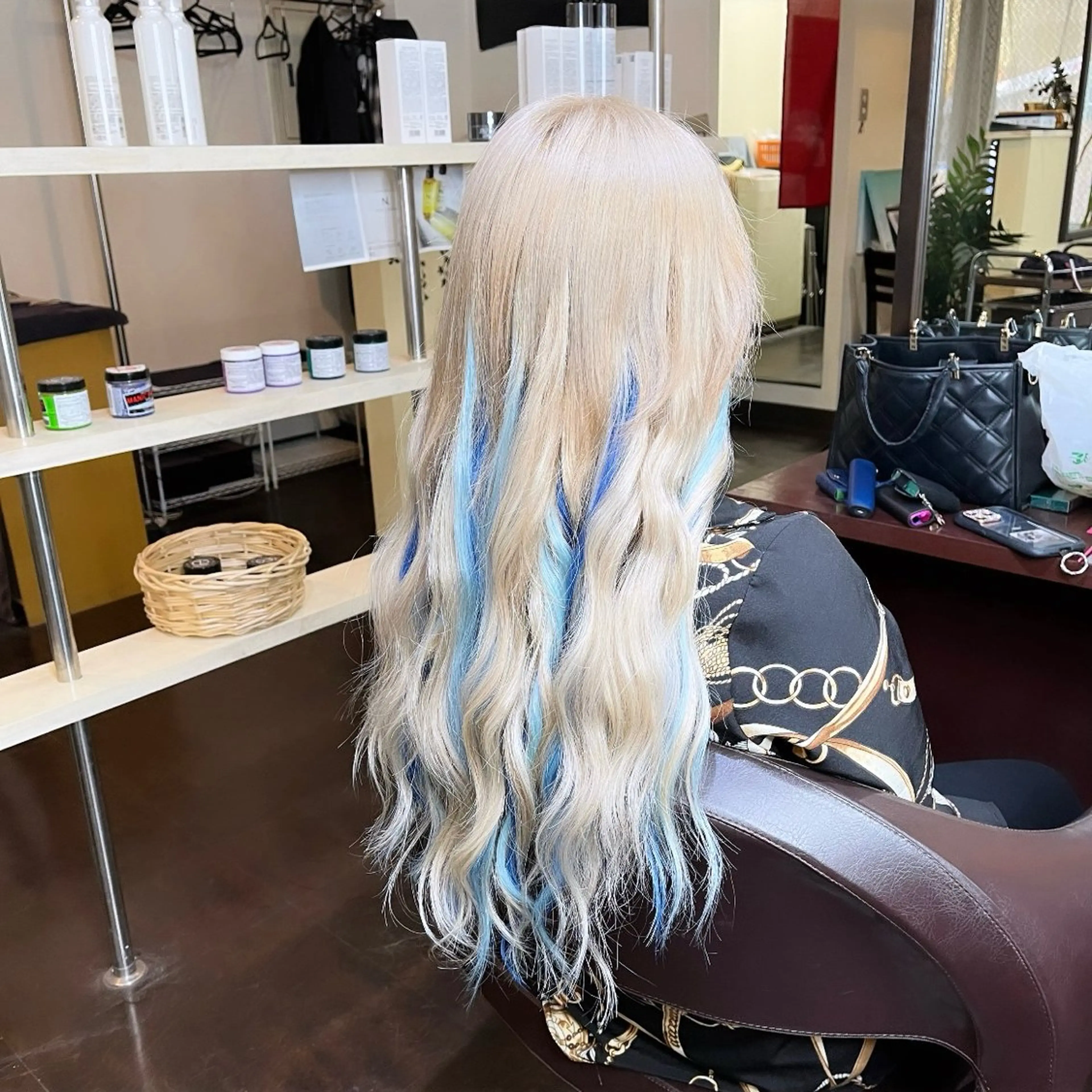 ロング カラー 編み込みエクステ ベージュカラー ブリーチ メッシュ ホワイトベージュ ヘアカラー エクステ 編み込みエクステ/ ハイトーン りょすけのヘアスタイル