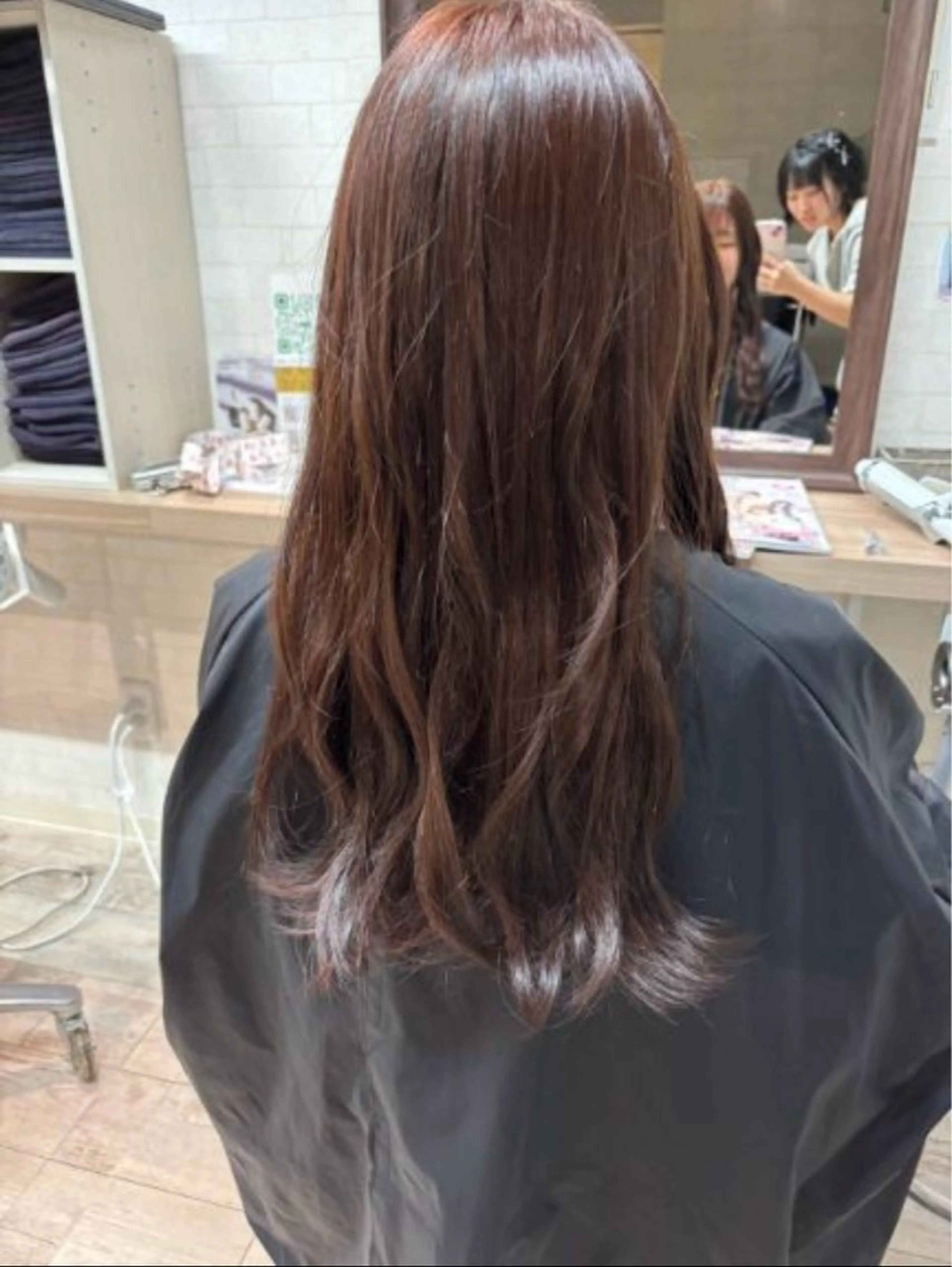 ロング カラー ヘアカラー 大賀 鈴のヘアスタイル