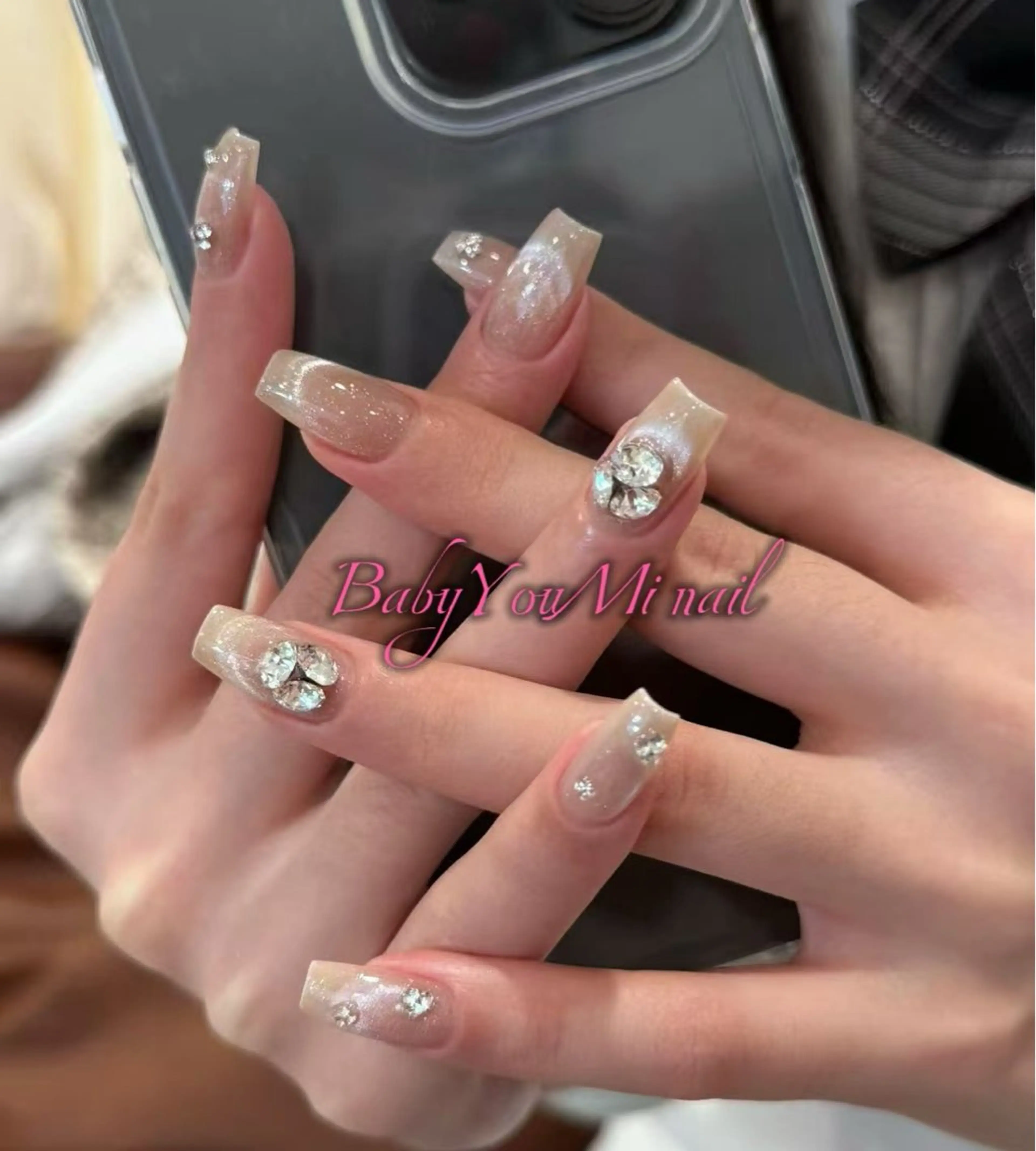 ネイル オーロラネイル フラワーネイル フットネイル フレンチネイル ジェルネイル ハンドネイル BabyYouMi nailのネイルデザイン