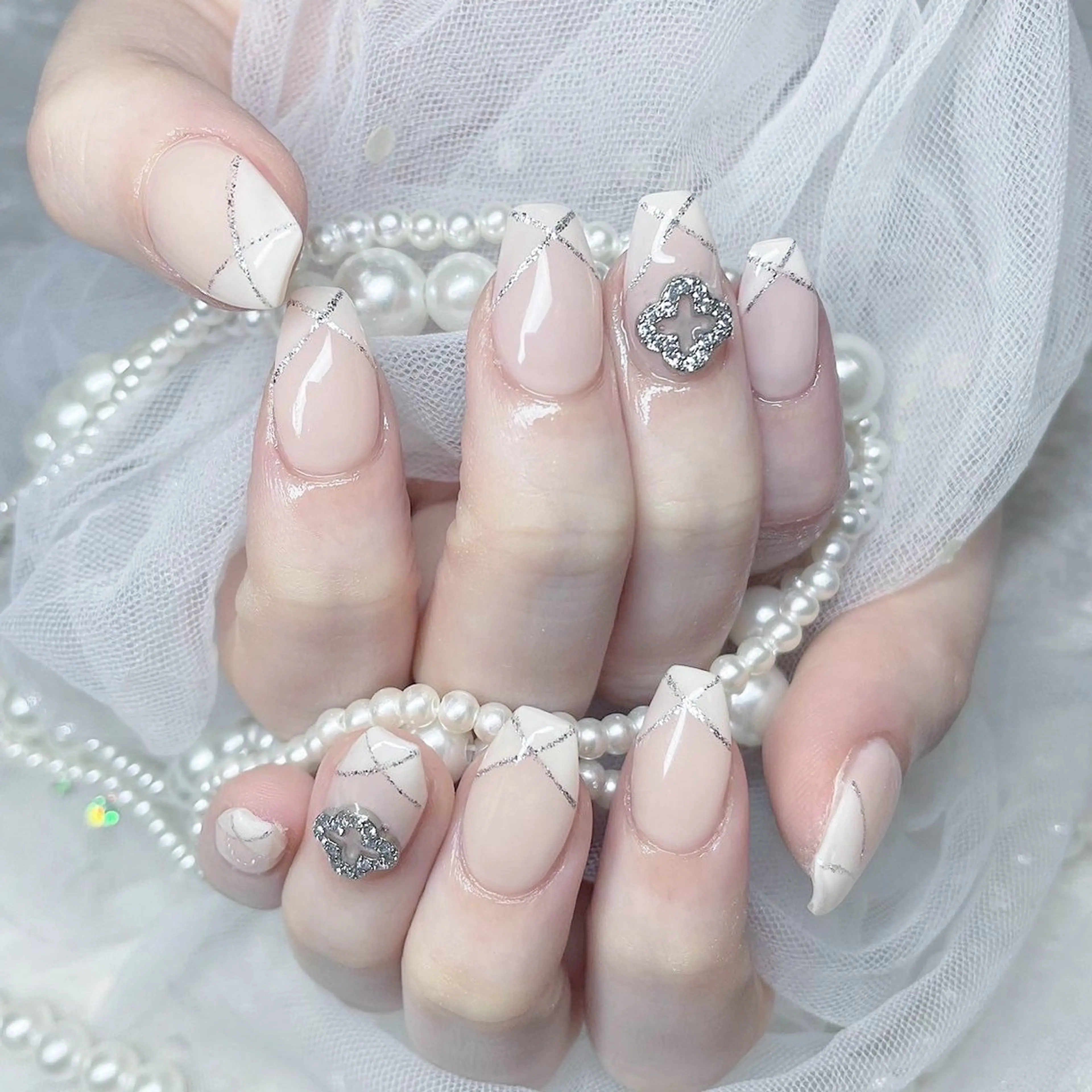 ネイル フレンチネイル ハンドネイル Minami 🍓のネイルデザイン