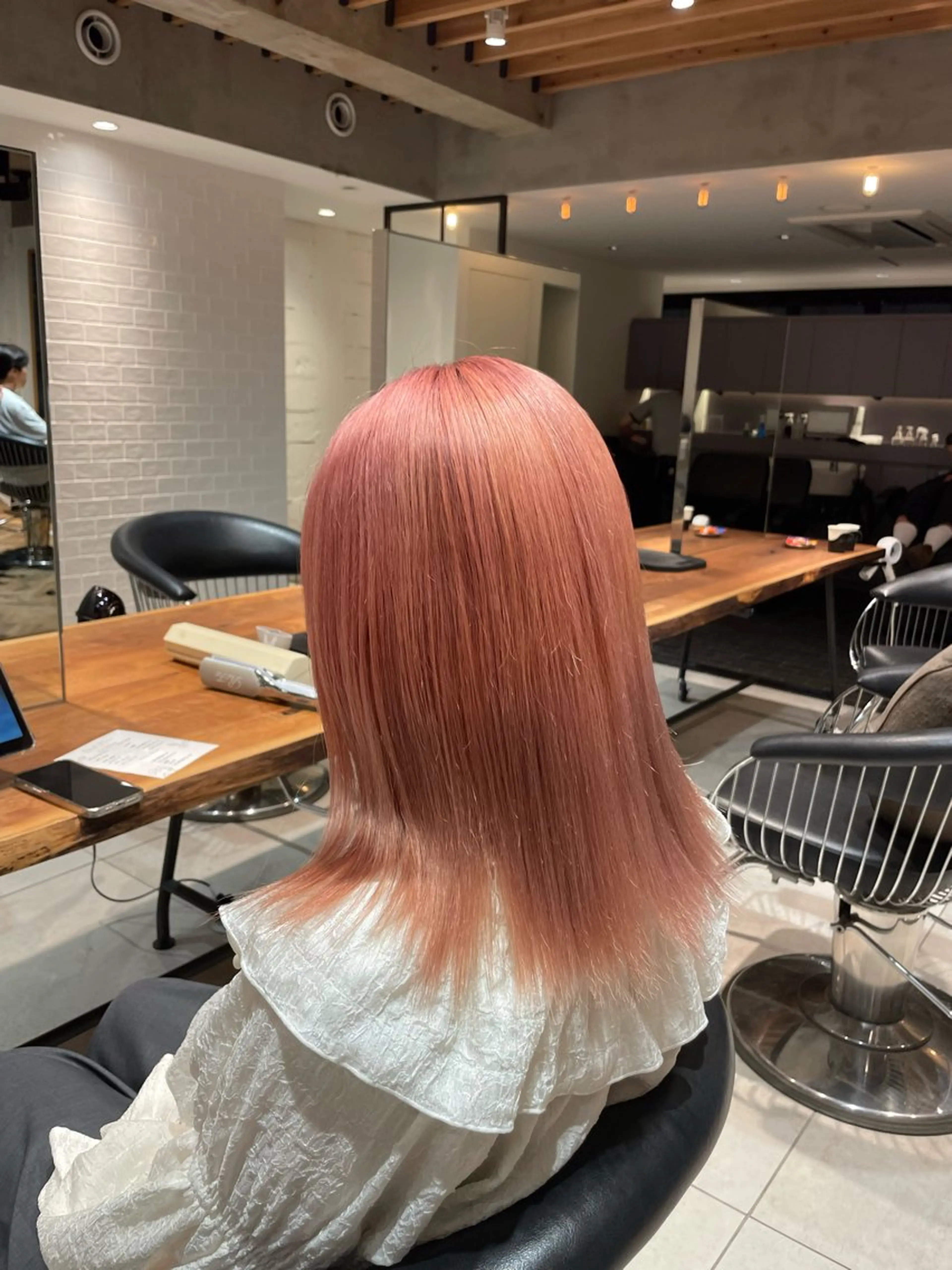 ミディアム ヘアカラー トリートメント 髪質改善✨高級カラー 野井琢生のヘアスタイル