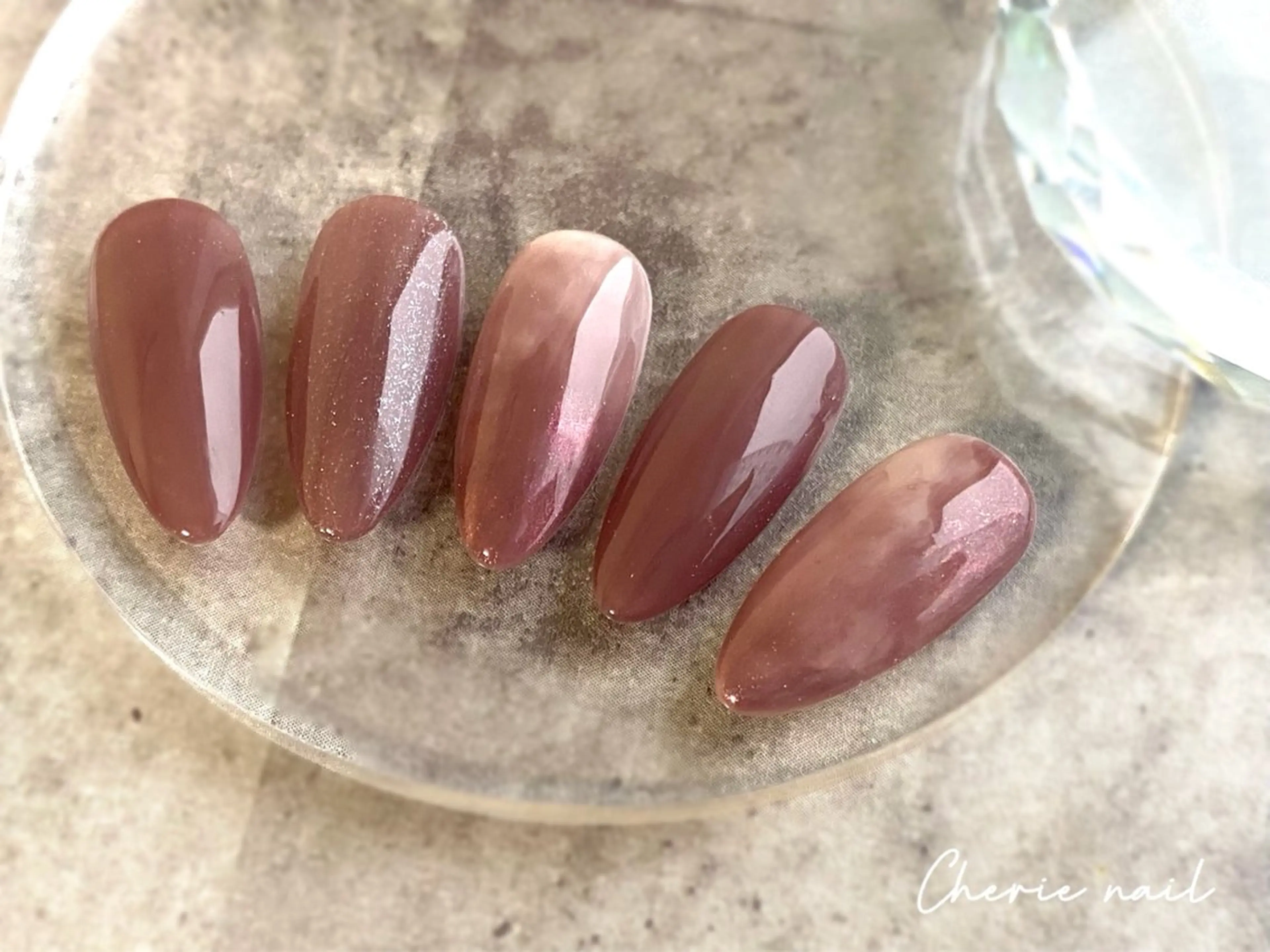 ネイル ジェルネイル ラメ(グリッター) ニュアンスネイル オフィスネイル ピンク ハンドネイル Cherienail yunaのネイルデザイン