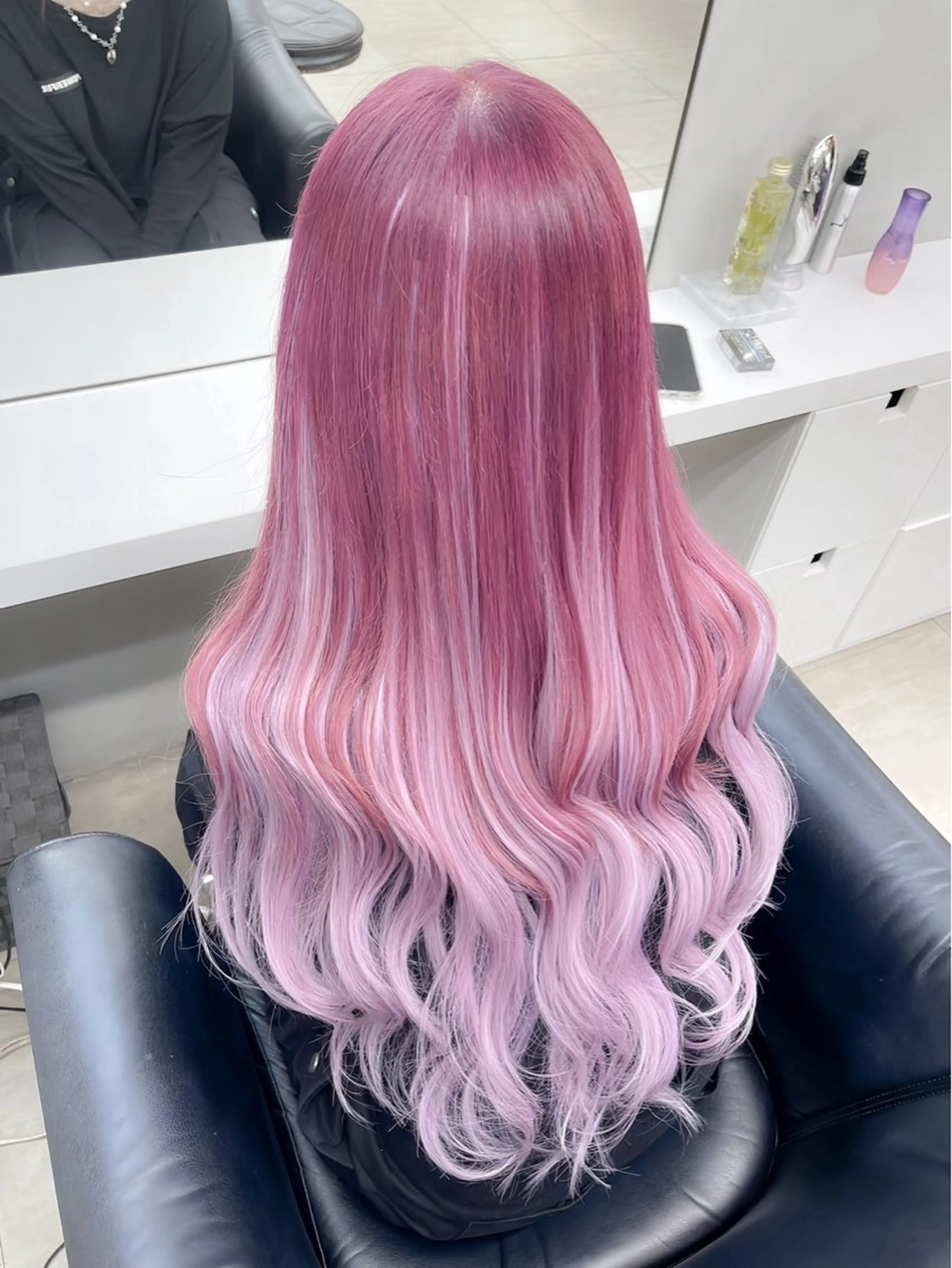 ロング ヘアカラー エクステ 紺エクステ デザインカラーのヘアスタイル