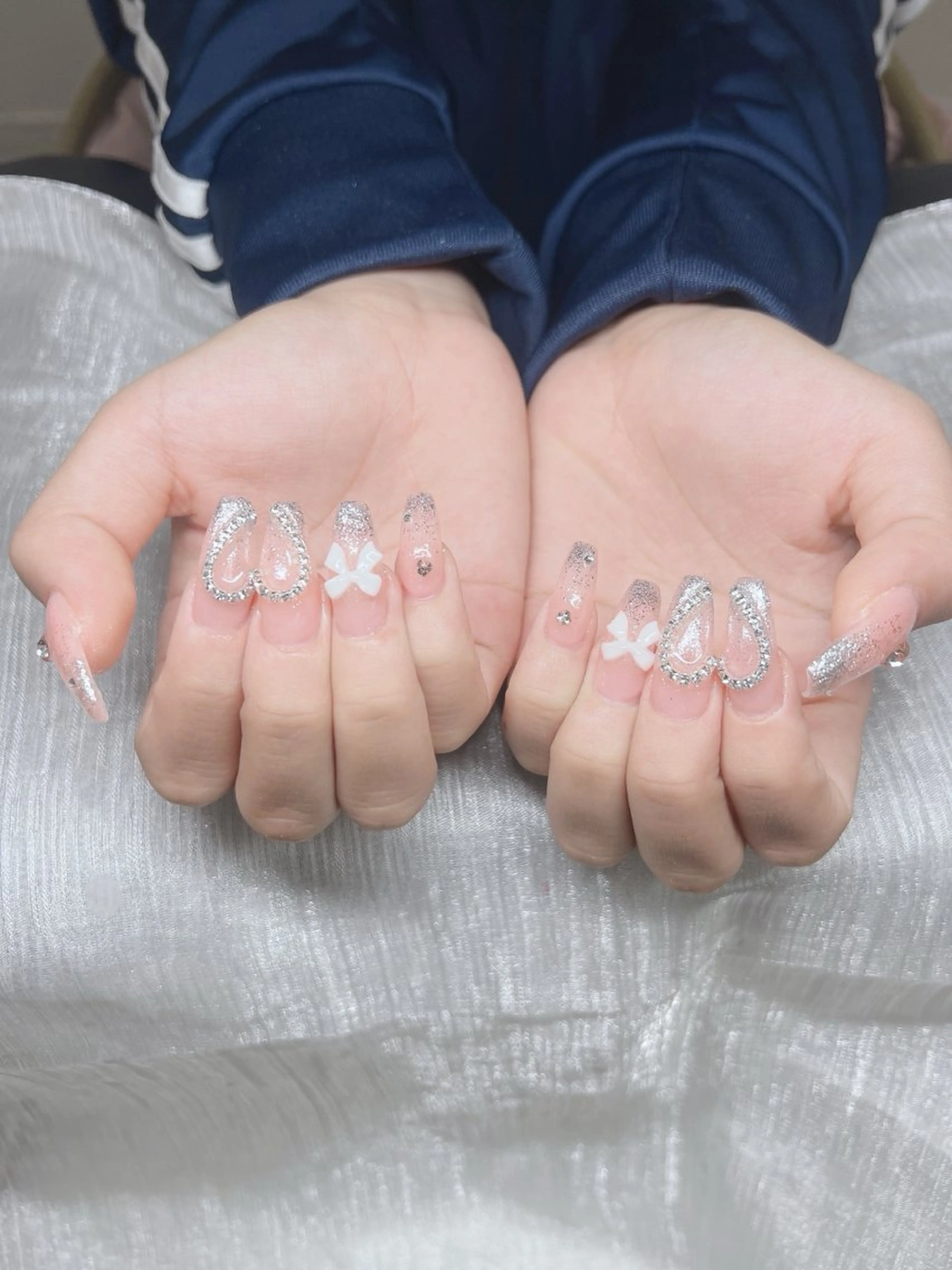 ネイル 長さ出し グラデーション 卒業式 キラキラネイル マグネットネイル Lee Nails チップ長さだし専門店のネイルデザイン