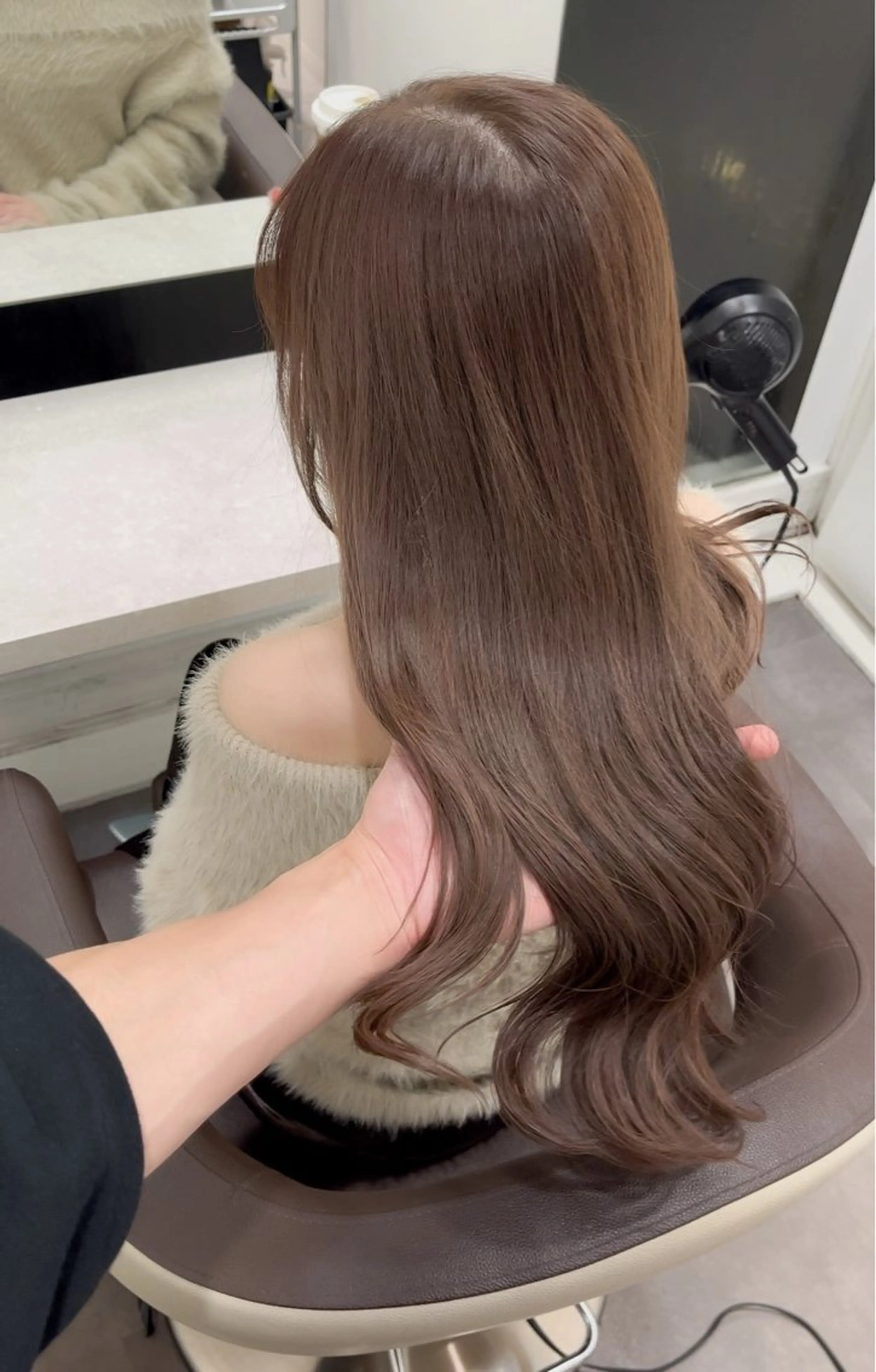 ロング カラー ベージュカラー オリーブベージュ ヘアカラー 土田 啓太のヘアスタイル