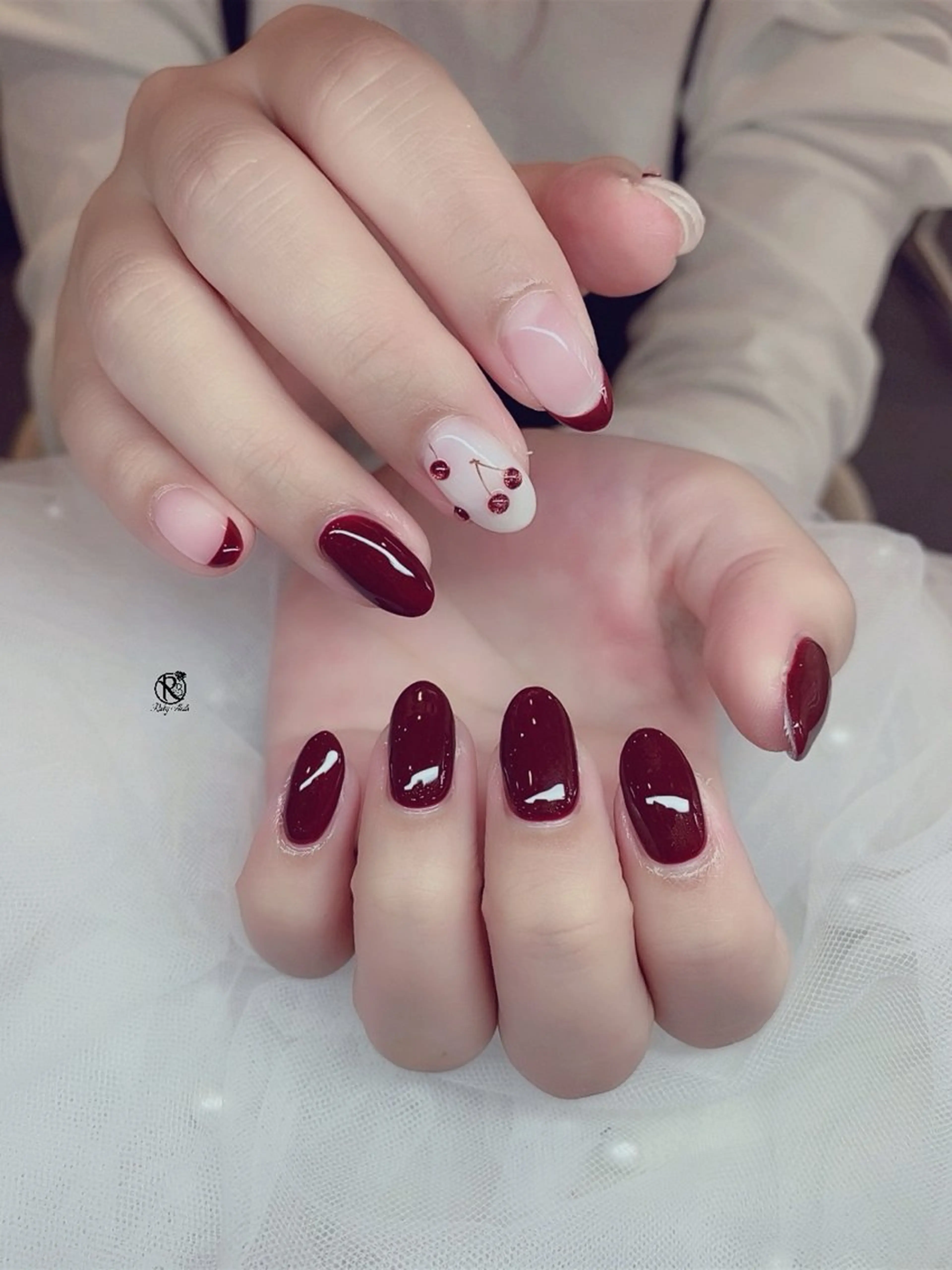 ネイル チークネイル フットネイル フレンチネイル グラデーション キラキラネイル Yukichan 日暮里店のネイルデザイン