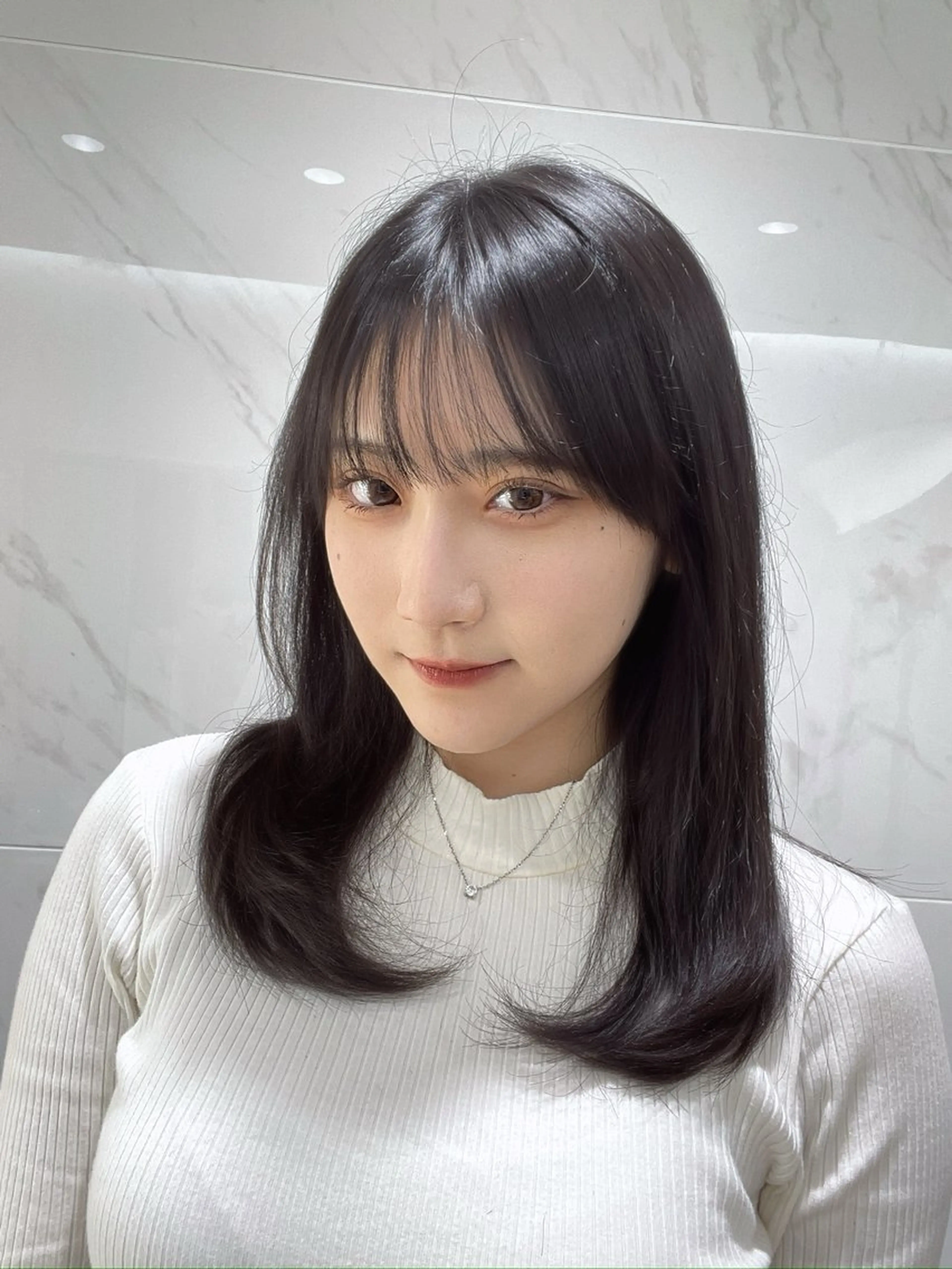 ミディアム 中顔面短縮 顔まわり新田大翔のヘアスタイル