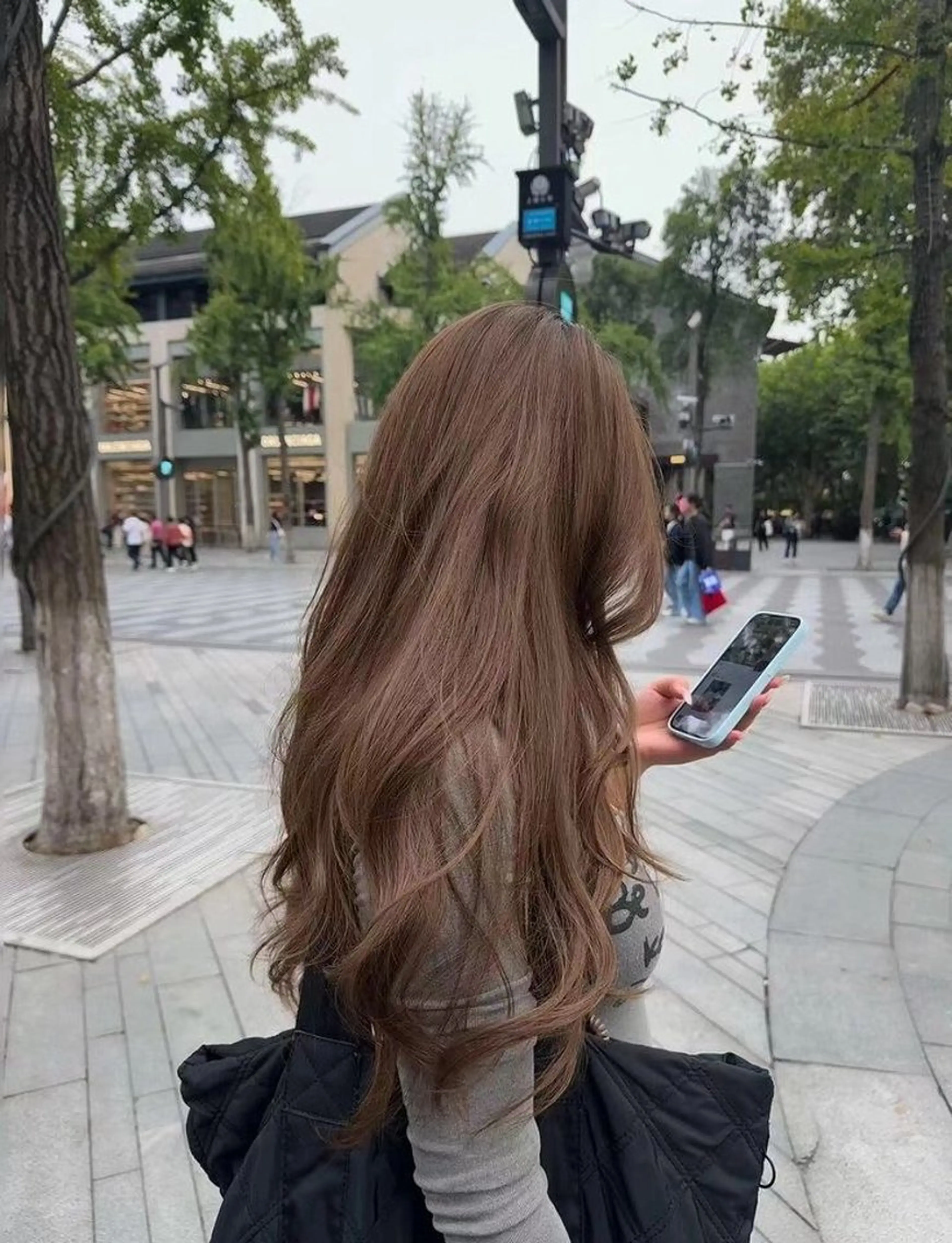 ロング カット ヘアカラー トリートメント ✨ブリーチなしカラー グレージュSHUTOのヘアスタイル