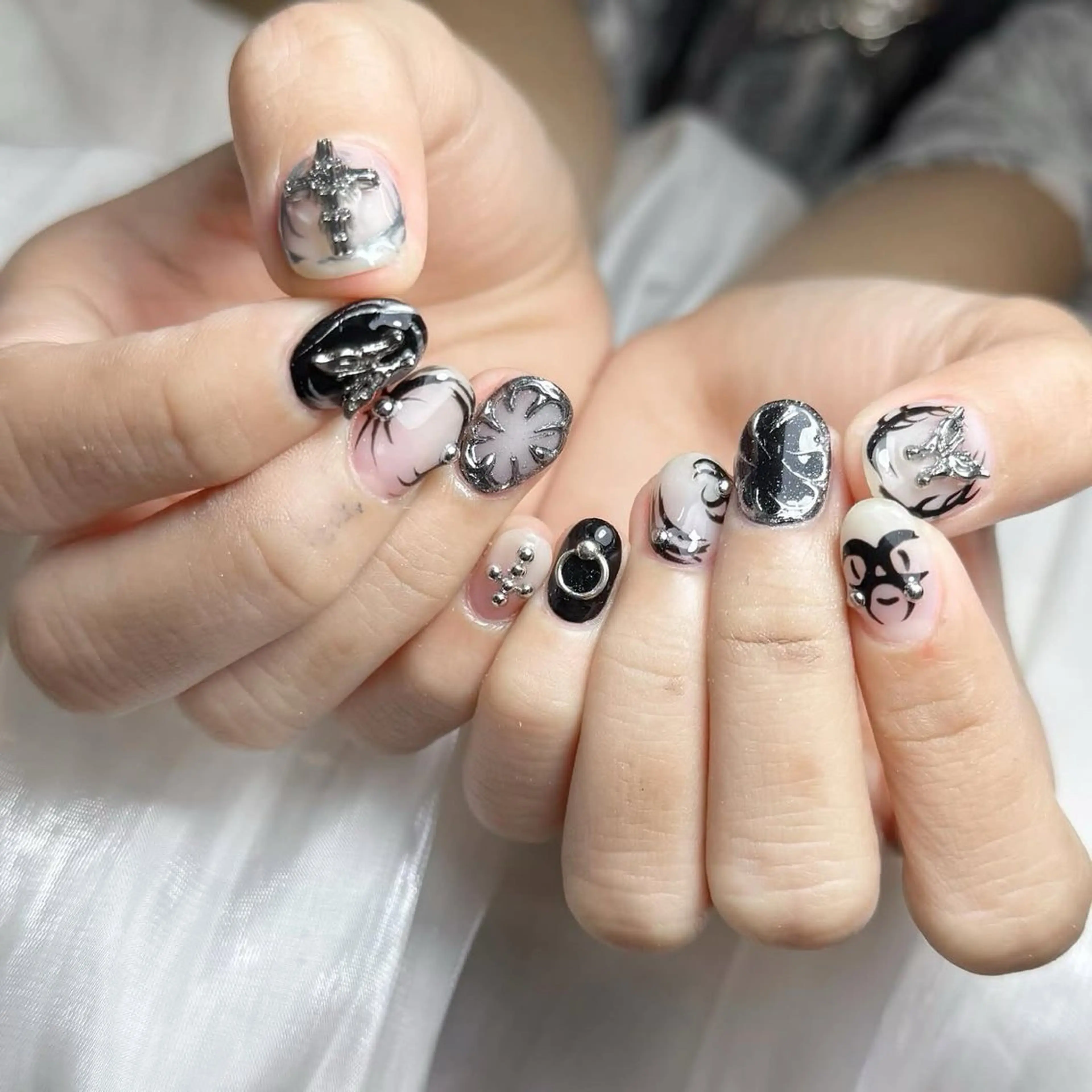 ネイル ハンドネイル ハンドケア Nova Nail Nambaのネイルデザイン