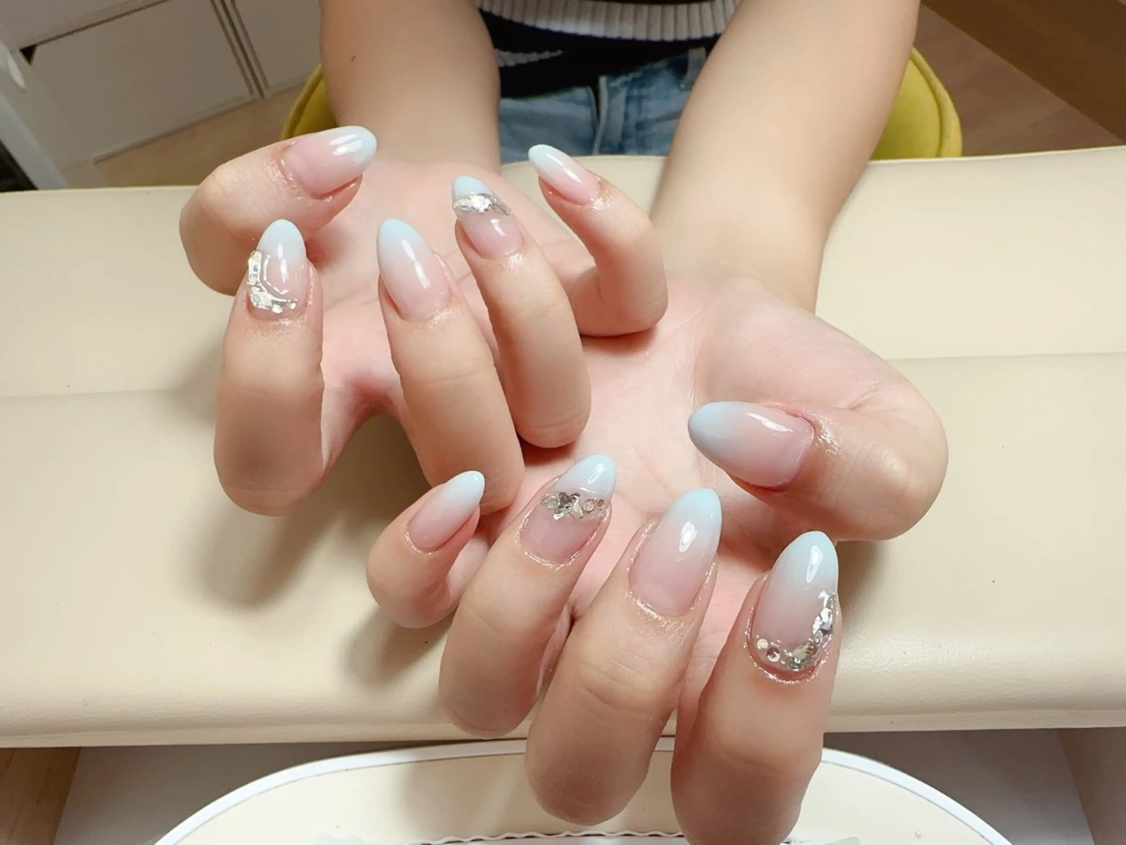 ネイル ハンドネイル NAIL CIRCLESのネイルデザイン
