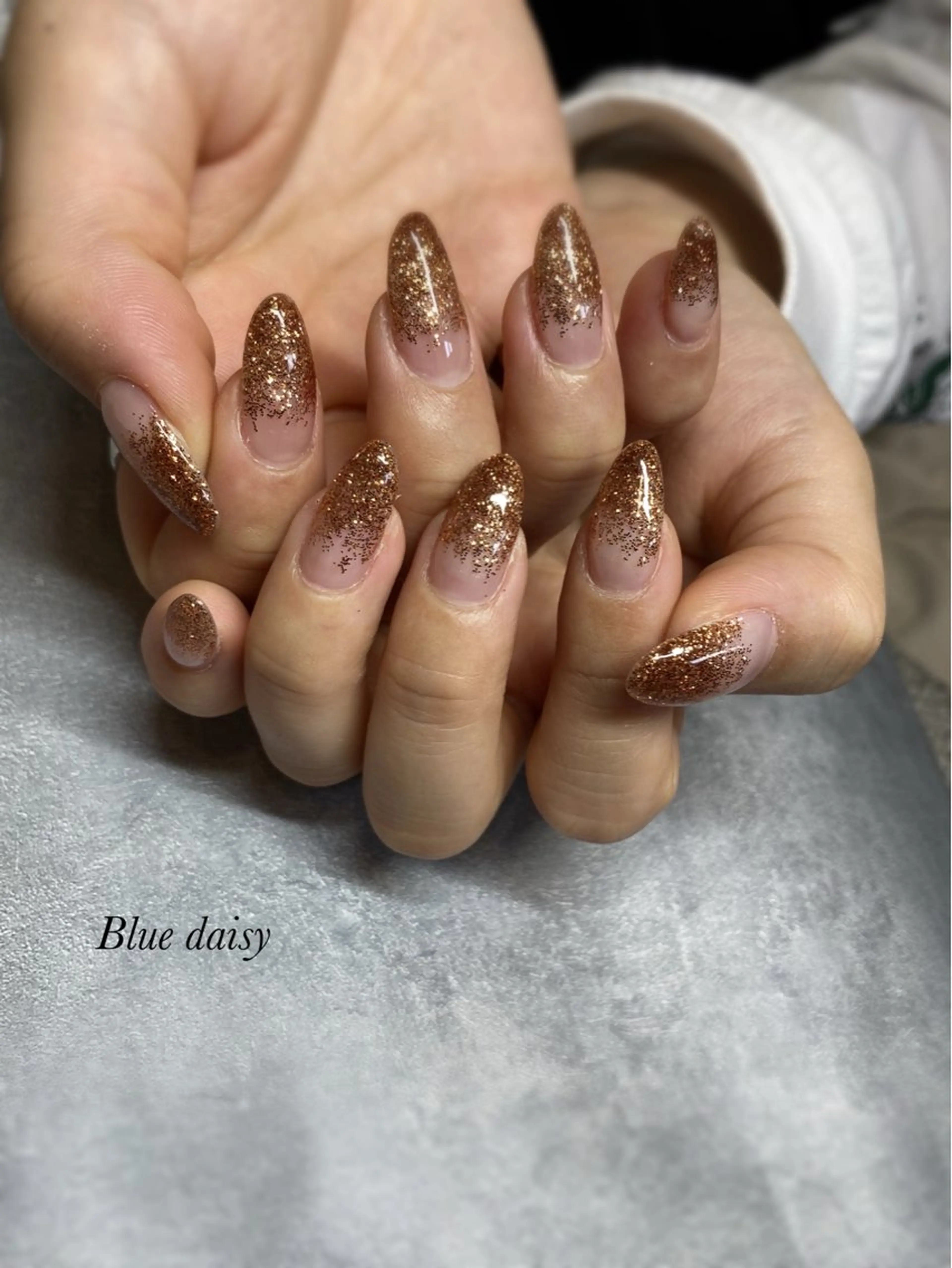 ネイル ラメ(グリッター) オレンジ ハンドネイル Blue daisy 栄本店のネイルデザイン