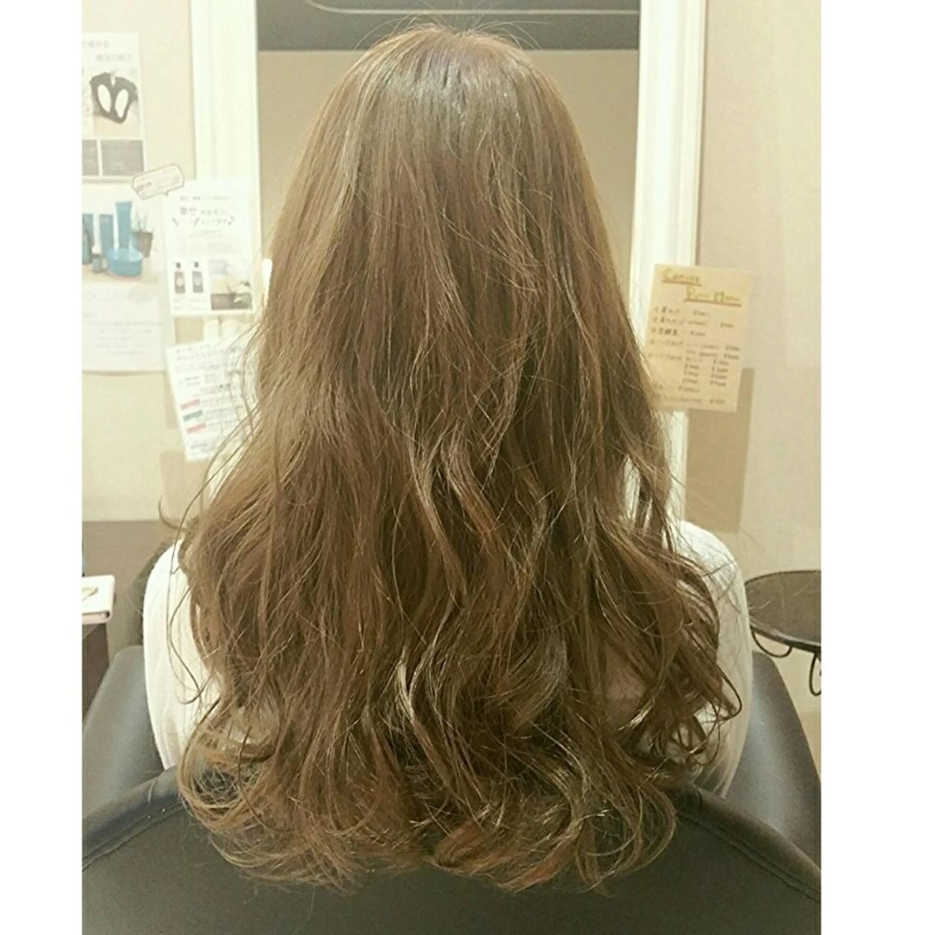 ロング カラー ベージュカラー イルミナカラー ショートヘア💫 ハイトーン西田拓馬のヘアスタイル