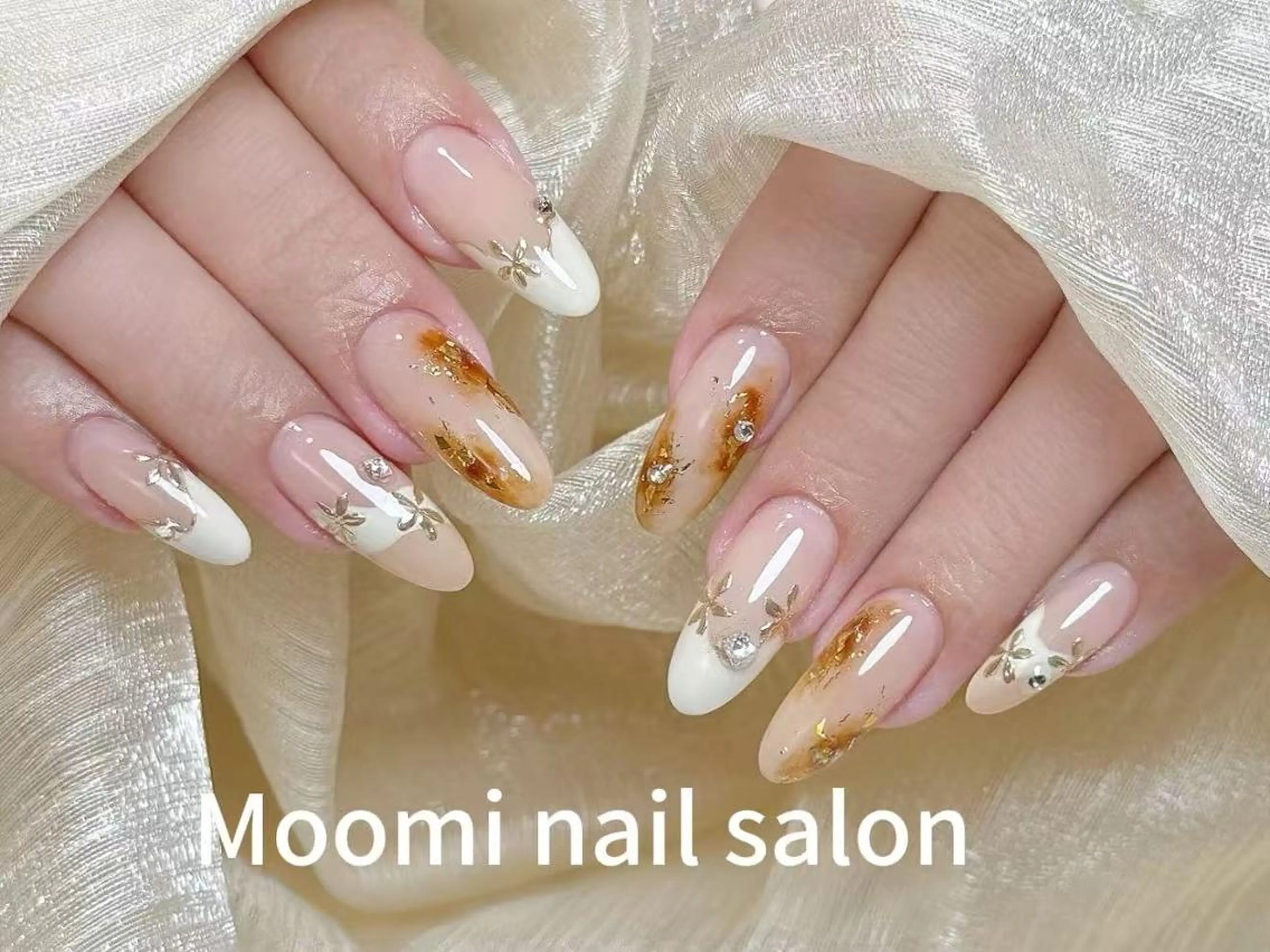 セミロング 韓国風ヘア ハンドネイル Moomi nail salonのネイルデザイン