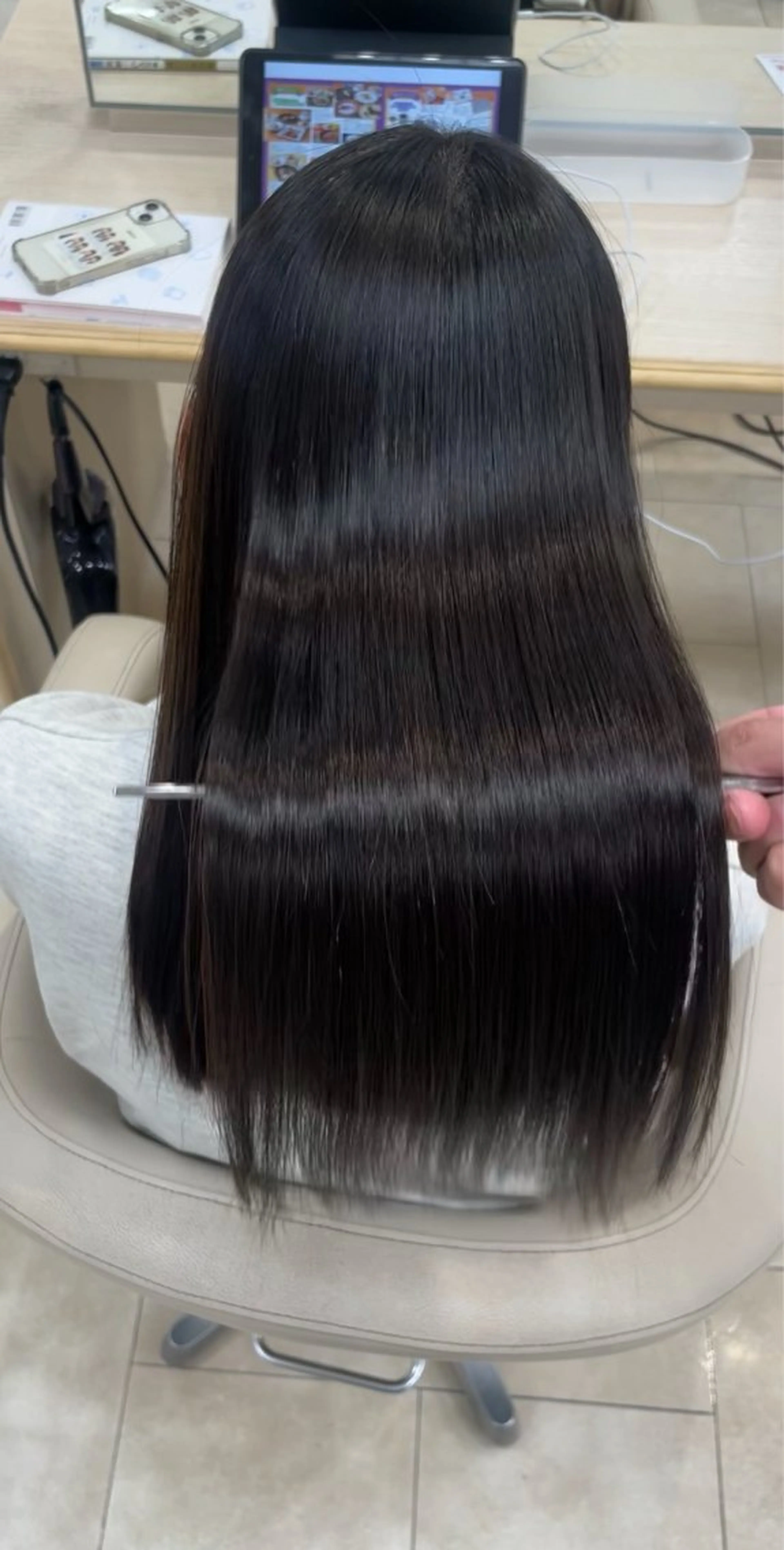 ロング シャドウパーマ／骨格 矯正カット　トモキのヘアスタイル