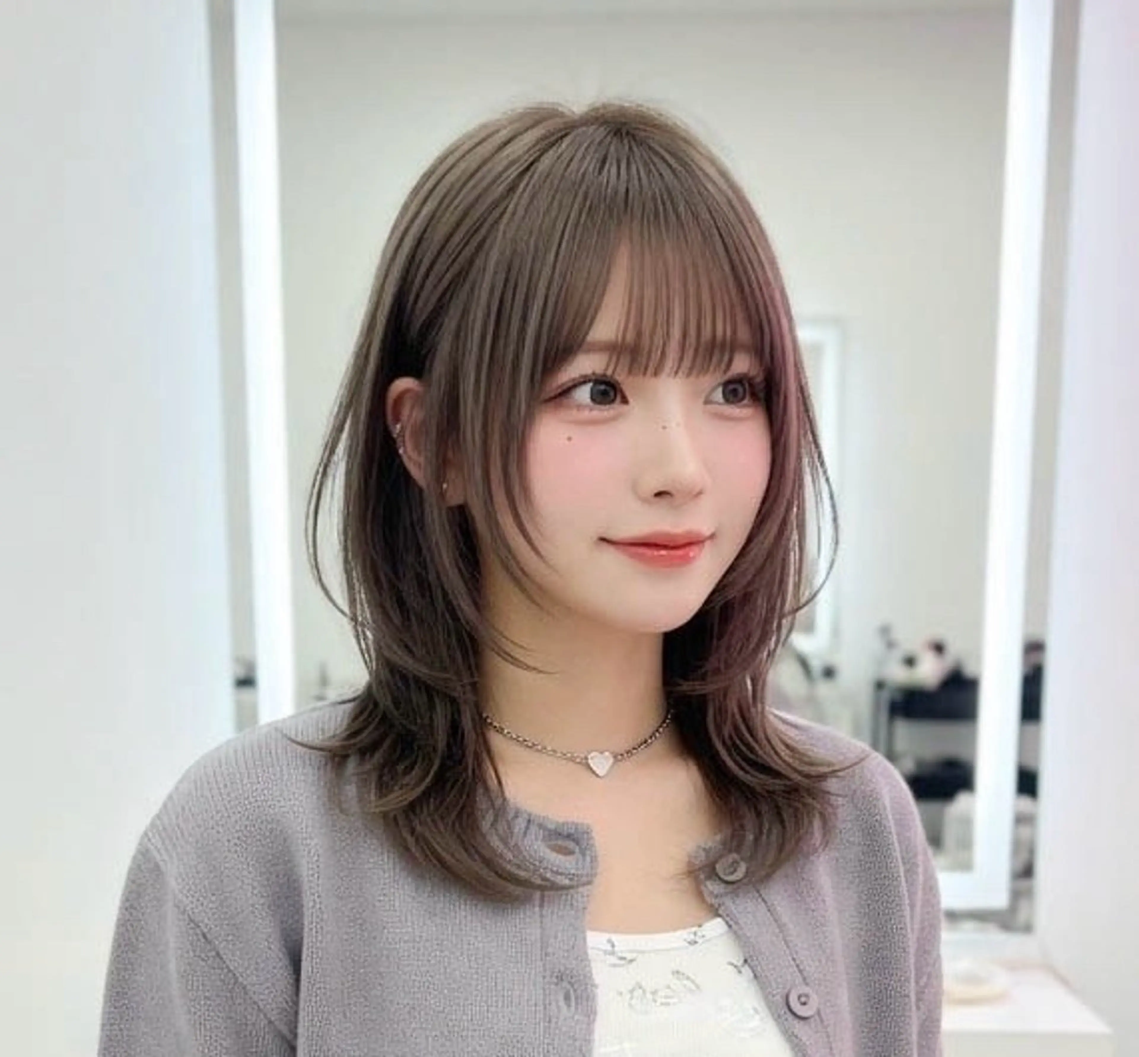 ミディアム 薮本 真優のヘアスタイル