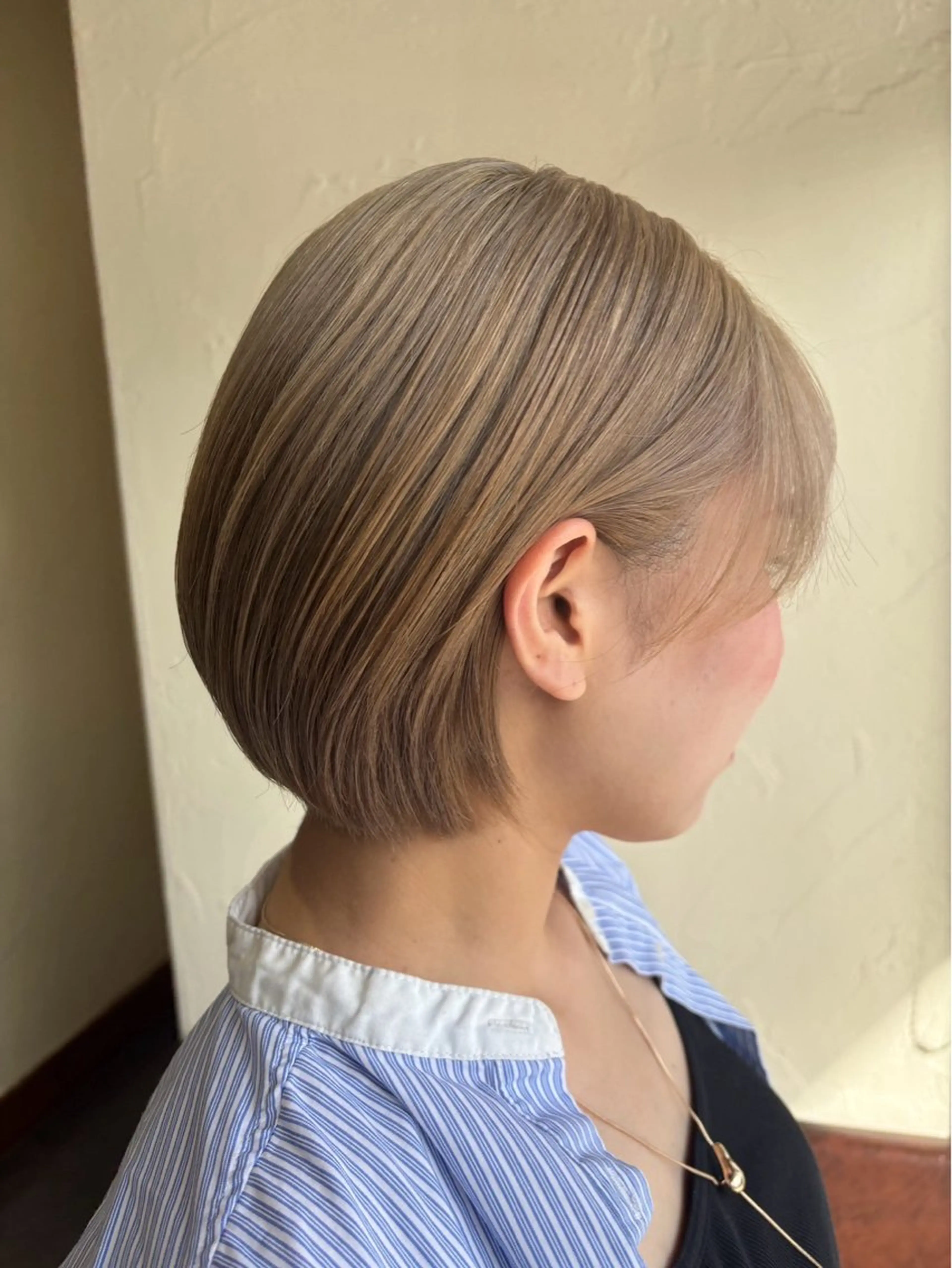 カラー カット 杉浦 愛華のヘアスタイル