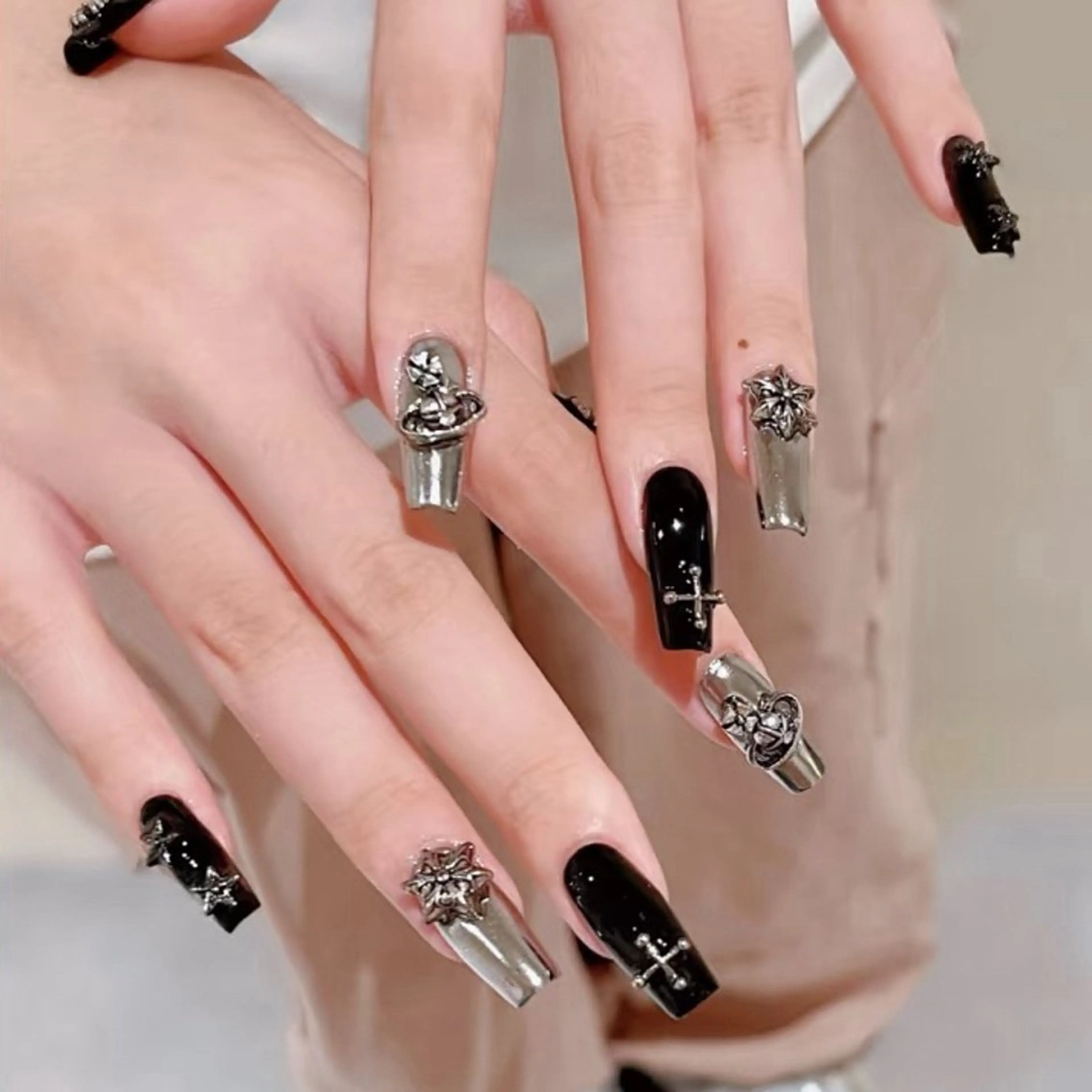 ネイル Mika Nails 心斎橋のネイルデザイン