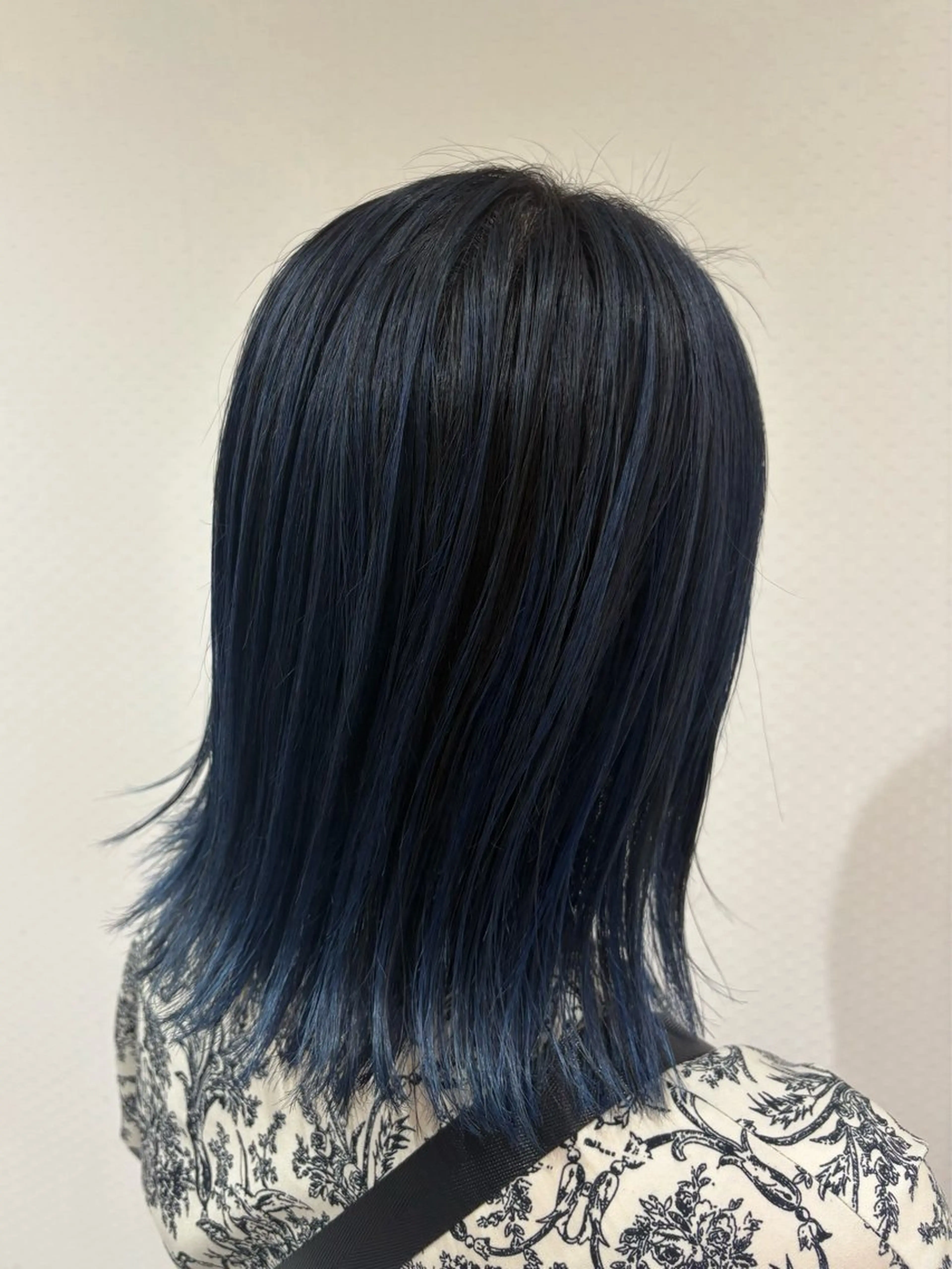 ミディアム カラー ブリーチ カット ヘアカラー 石山 海斗のヘアスタイル