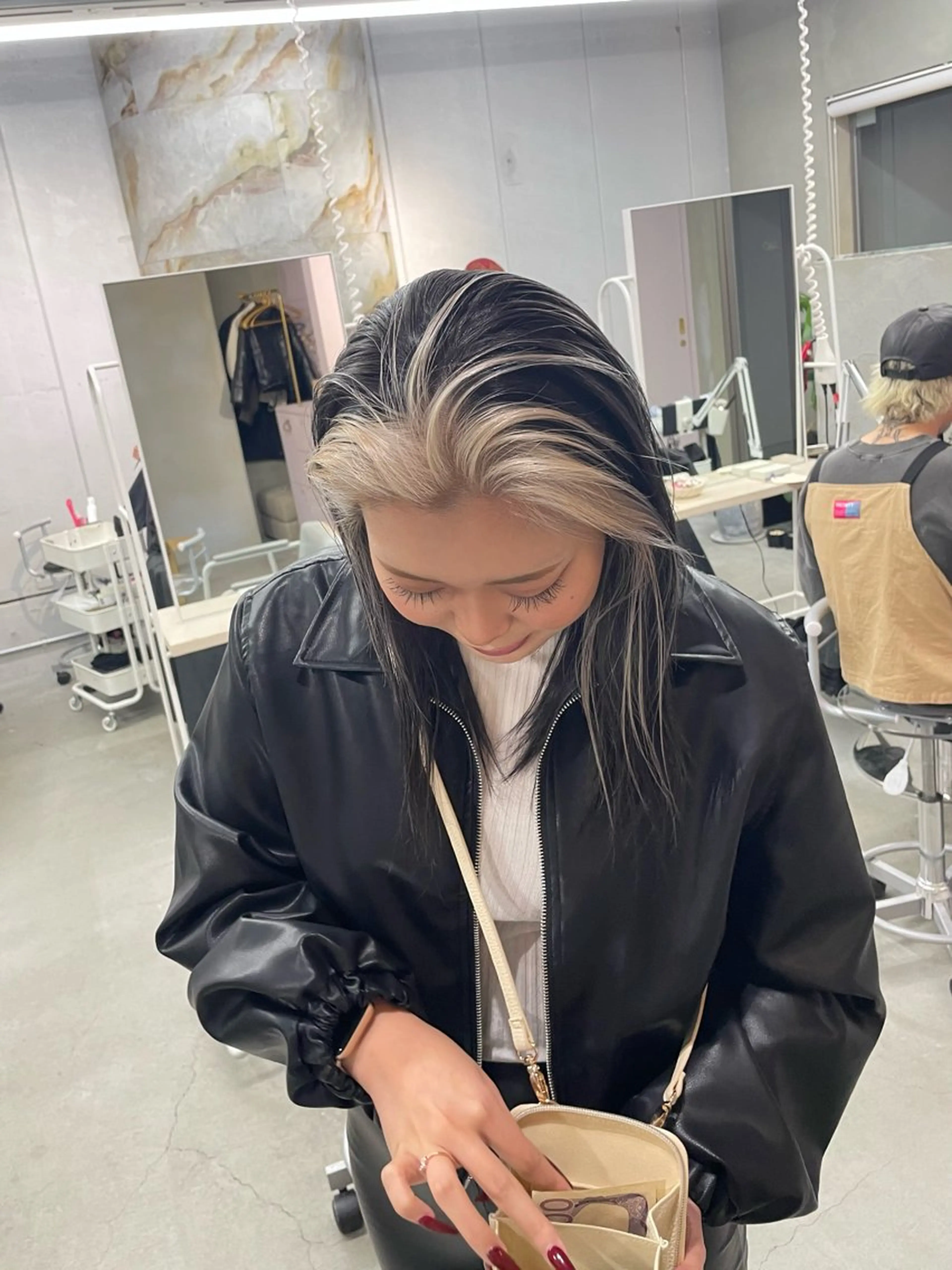 ミディアム ヘアカラー qulim所属・qulim【クリム】 /ハイトーン/海音のヘアスタイル