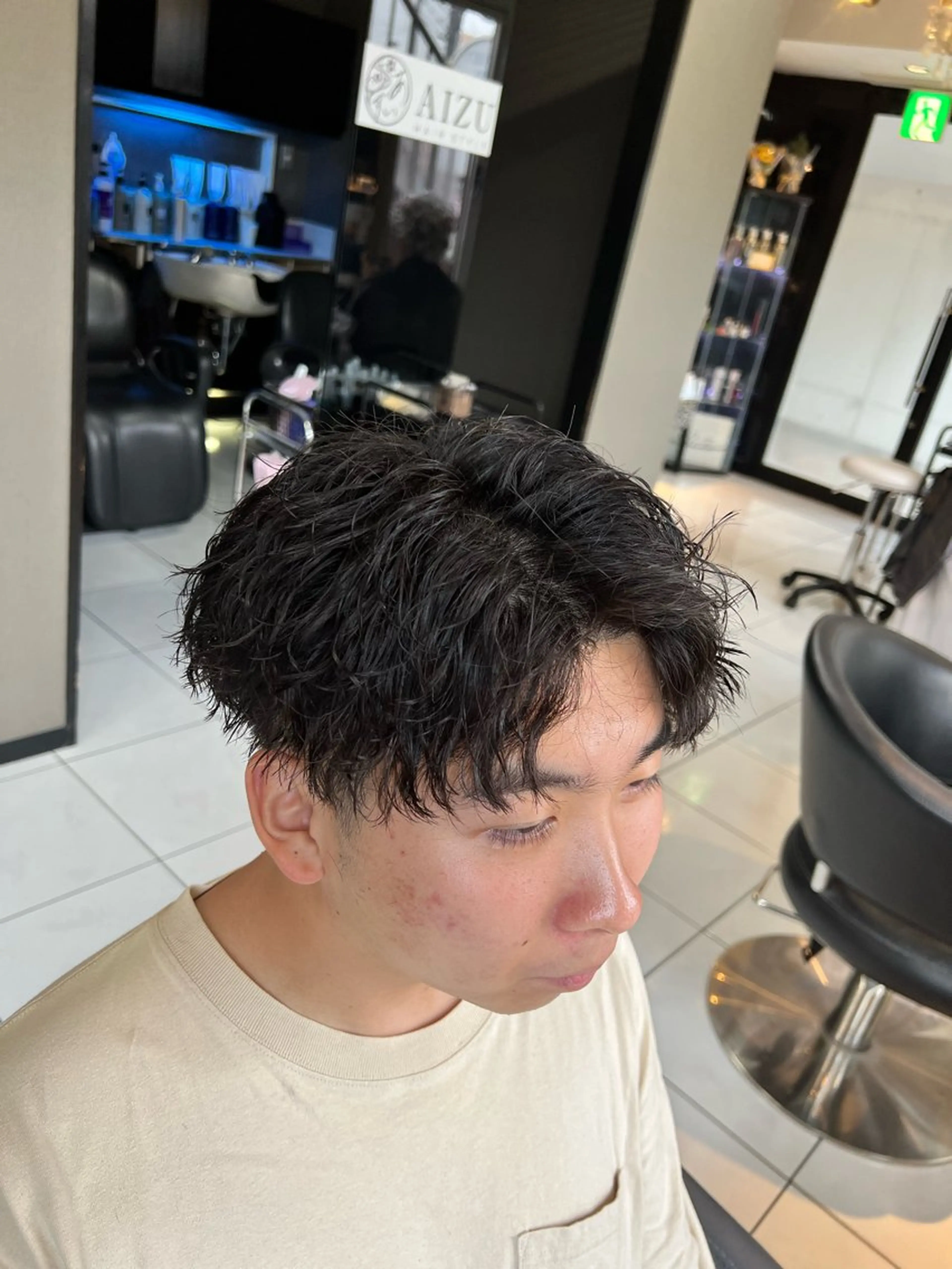 パーマ メンズ センターパート フェードカット カルマパーマ マッシュ メンズパーマ カット パーマ パーマ特化美容師 茂木広幸のヘアスタイル