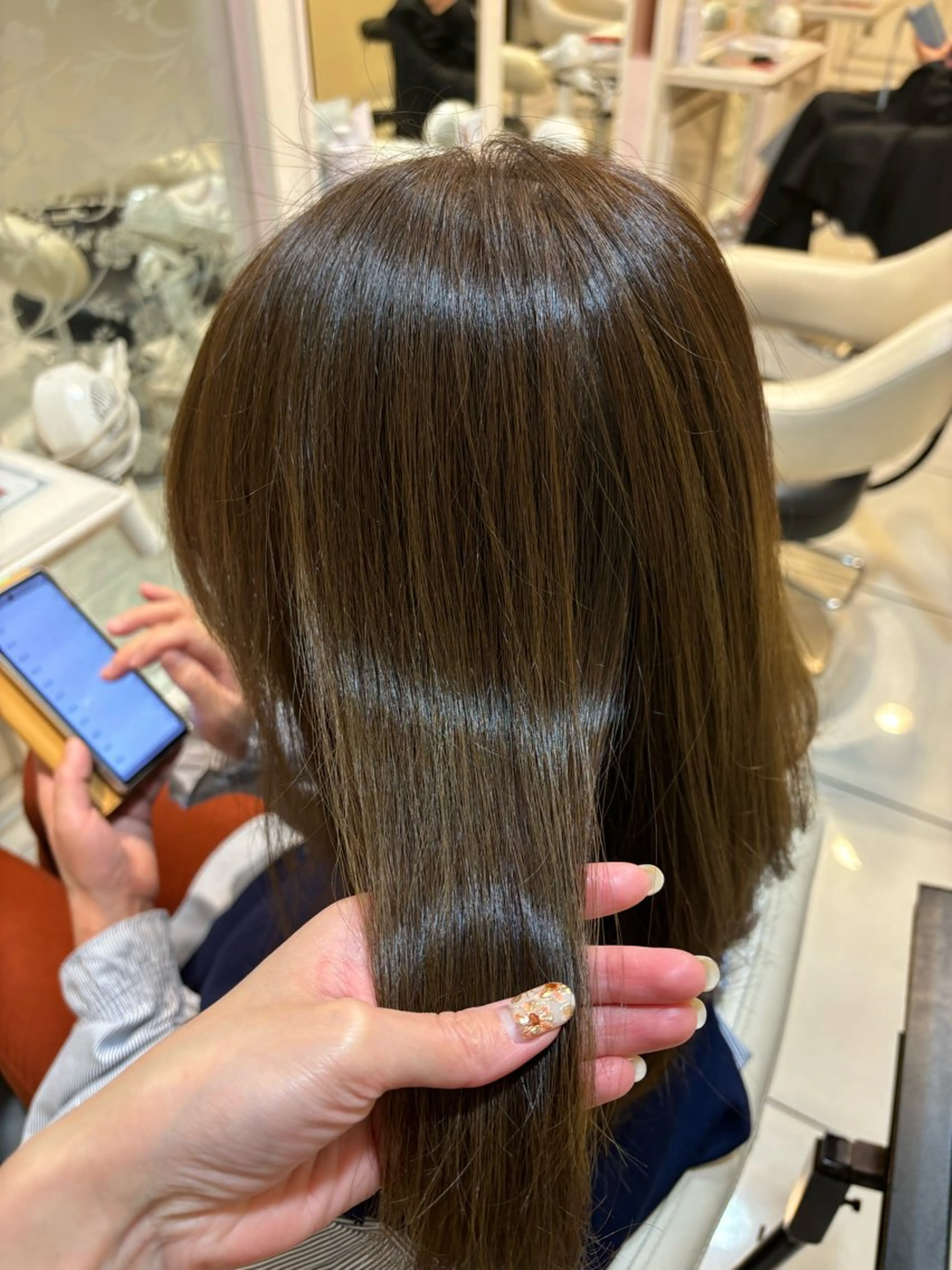 ミディアム カラー アッシュ アッシュブラウン ブラウンカラー 髪質改善 艶髪✨髪質改善カラー 楠本浩子のヘアスタイル