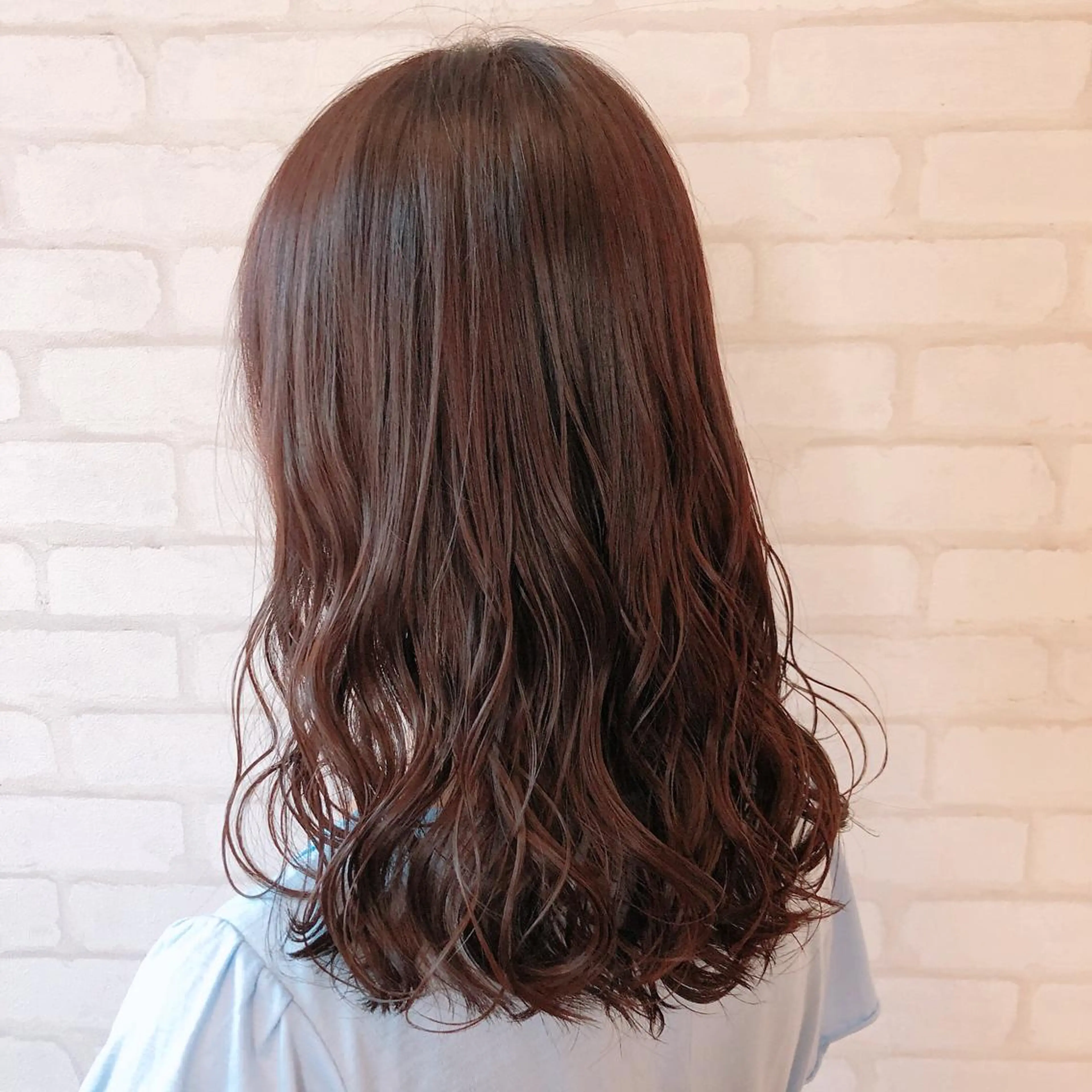 ミディアム カラー モテ前髪 タゴメ シンヤのヘアスタイル