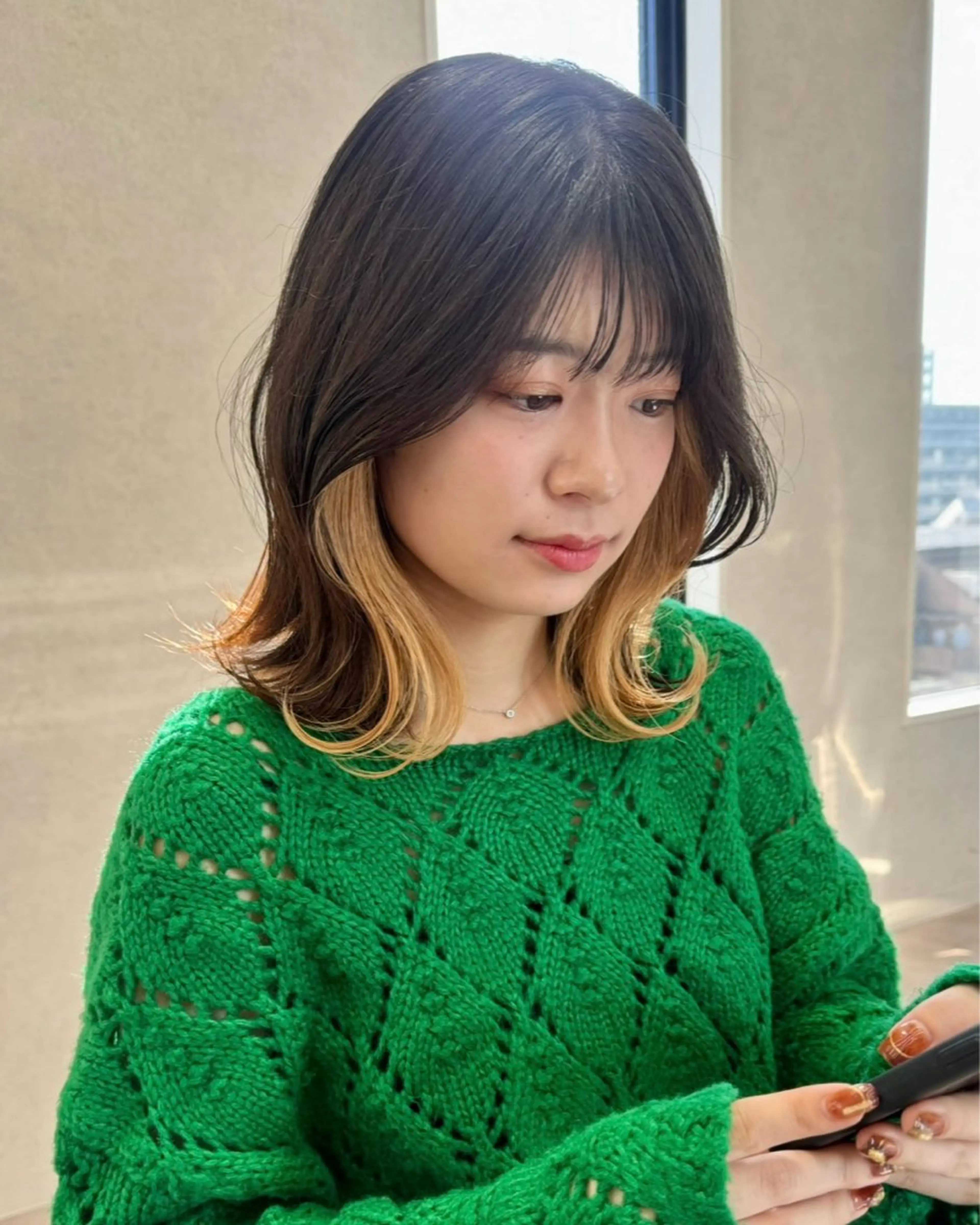 ミディアム ハイトーンイヤ リングカラー清水隆央のヘアスタイル