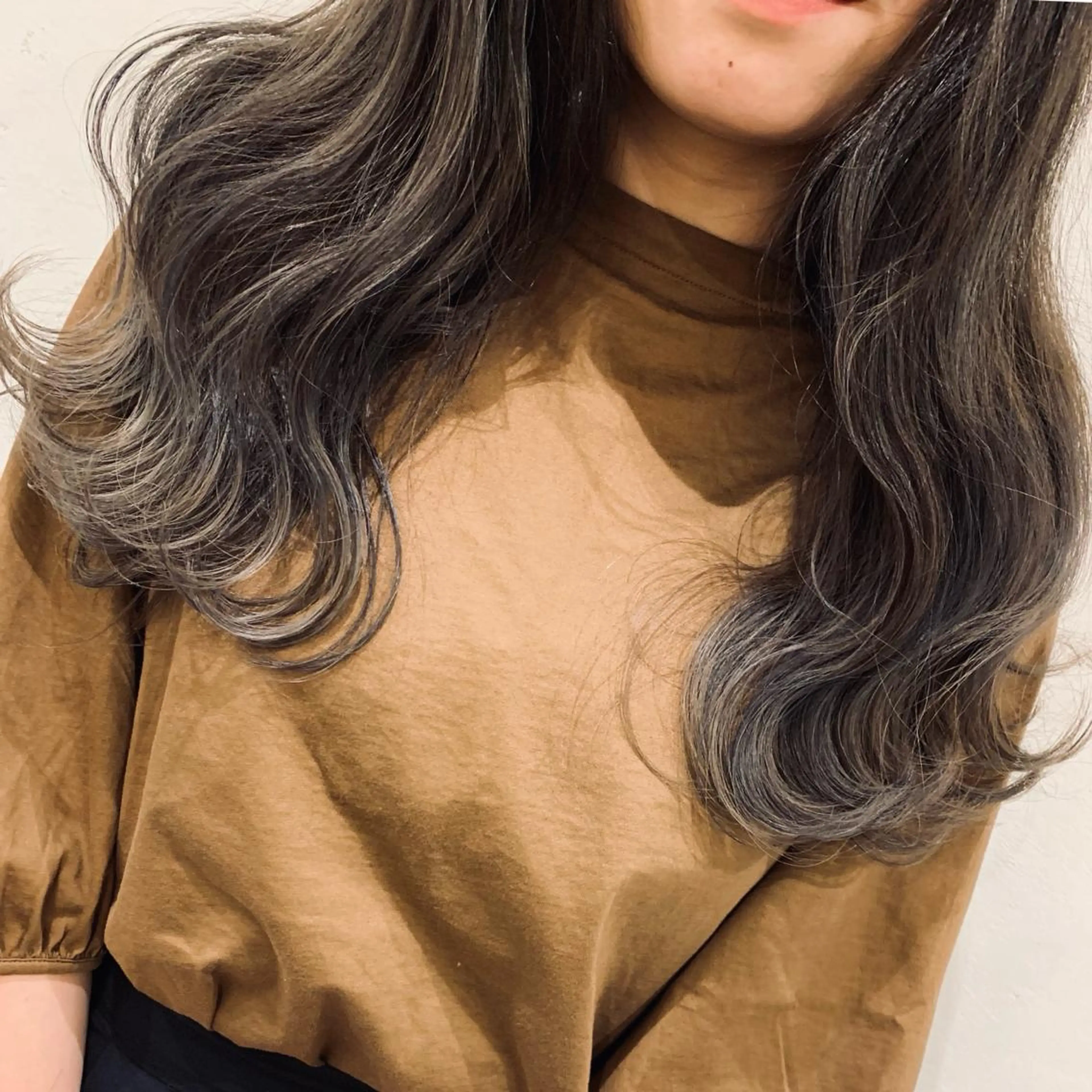 セミロング 髪質改善 🍀岡村凌也のヘアスタイル