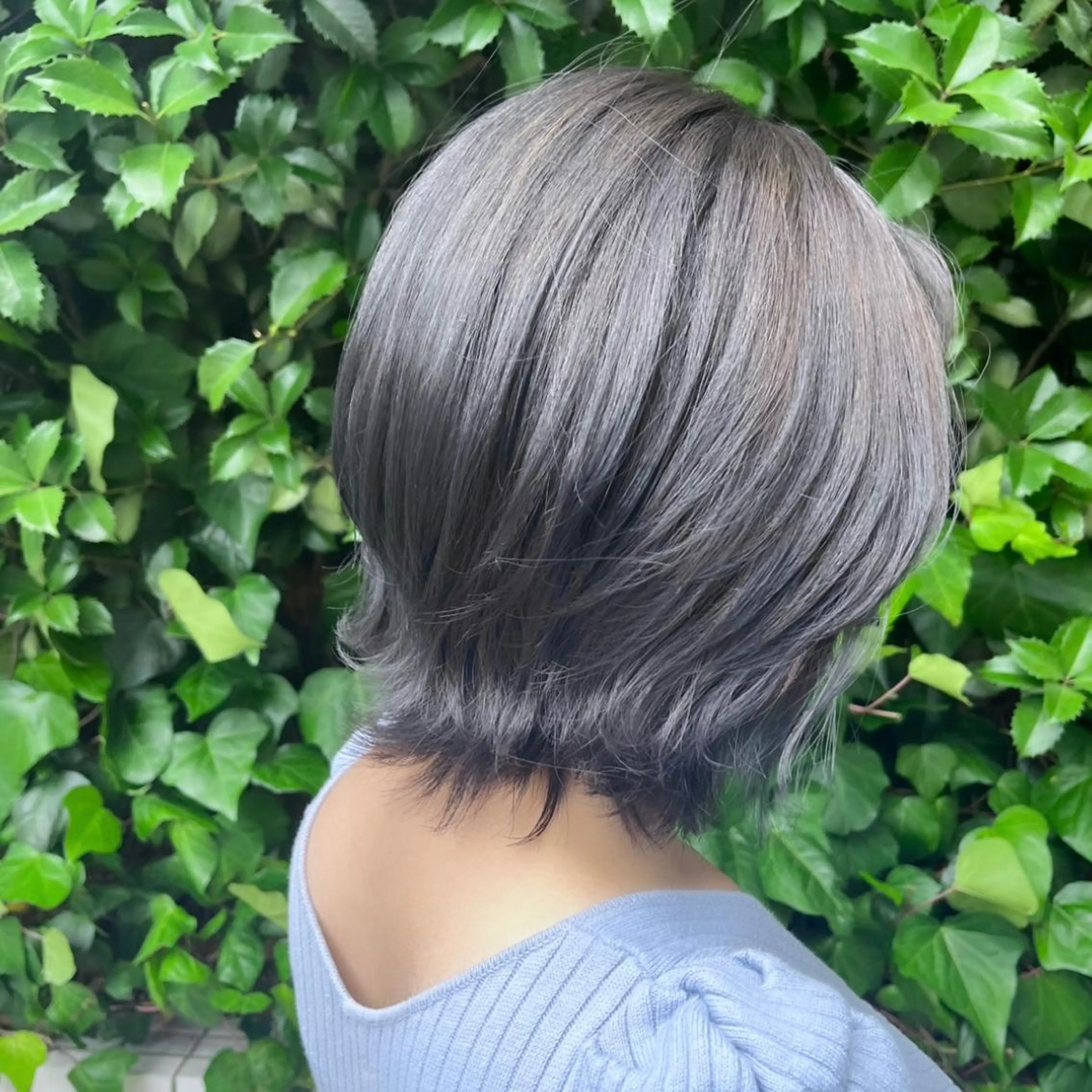 ショート カラー シルバー IMARI /のヘアスタイル