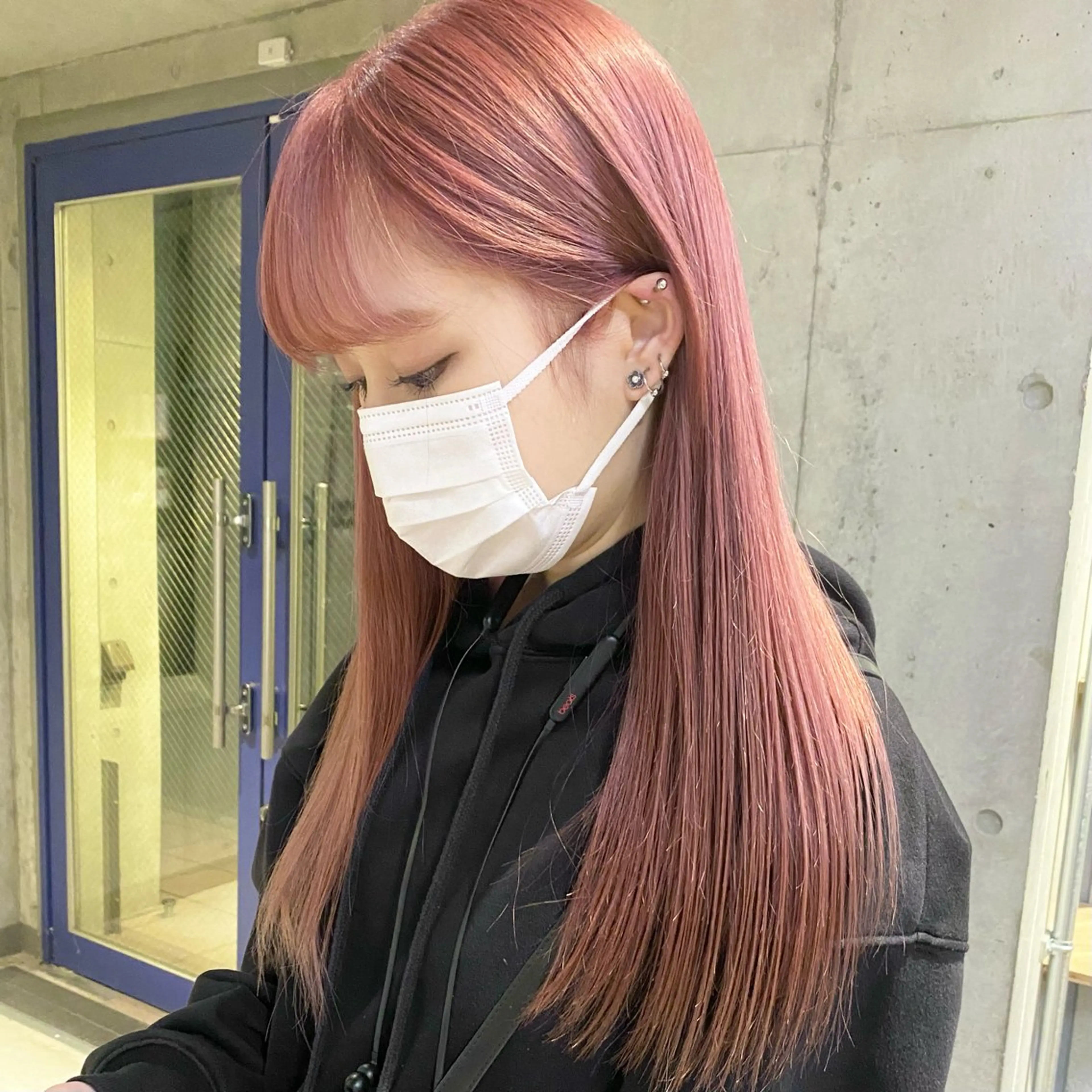 セミロング ⭐️横浜ブリーチ特化 美容師 堤涼⭐️のヘアスタイル