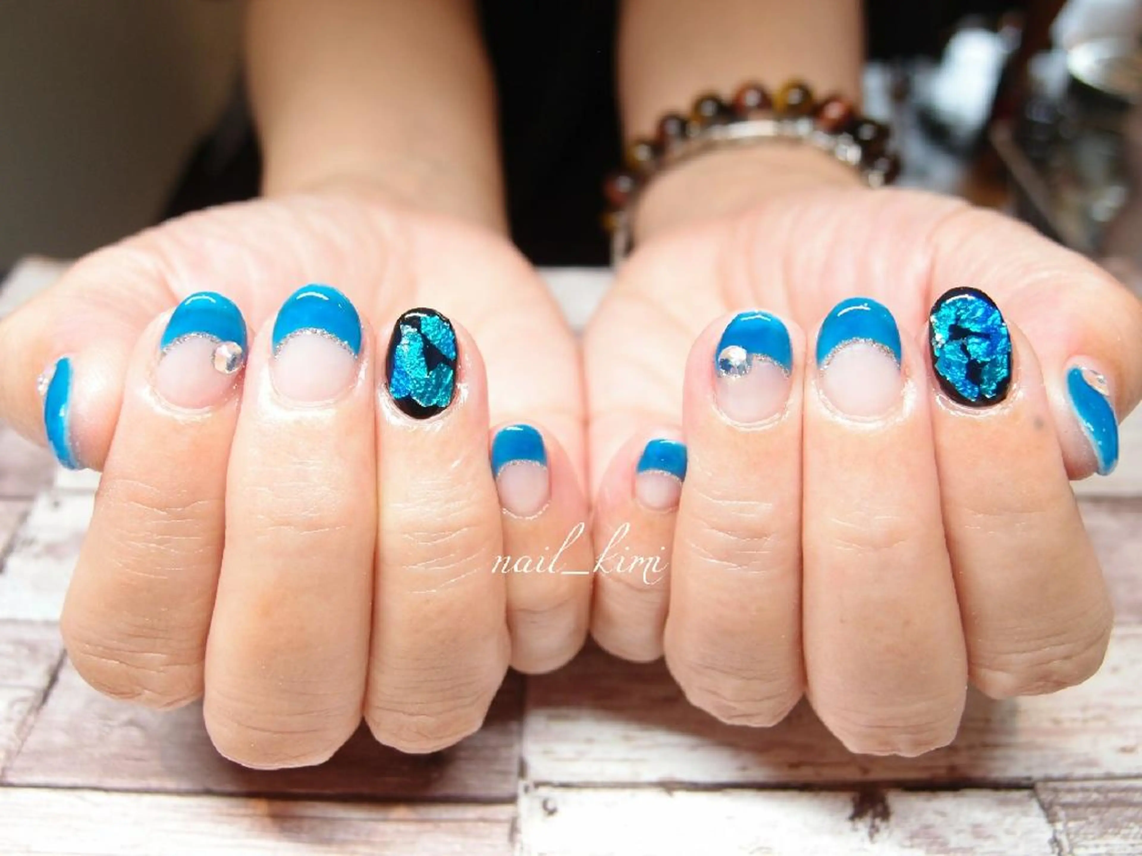 ネイル アートネイル フレンチネイル ラメ(グリッター) ストーンネイル ConneQt所属・ETHOSENSE. kimikaのネイルデザイン