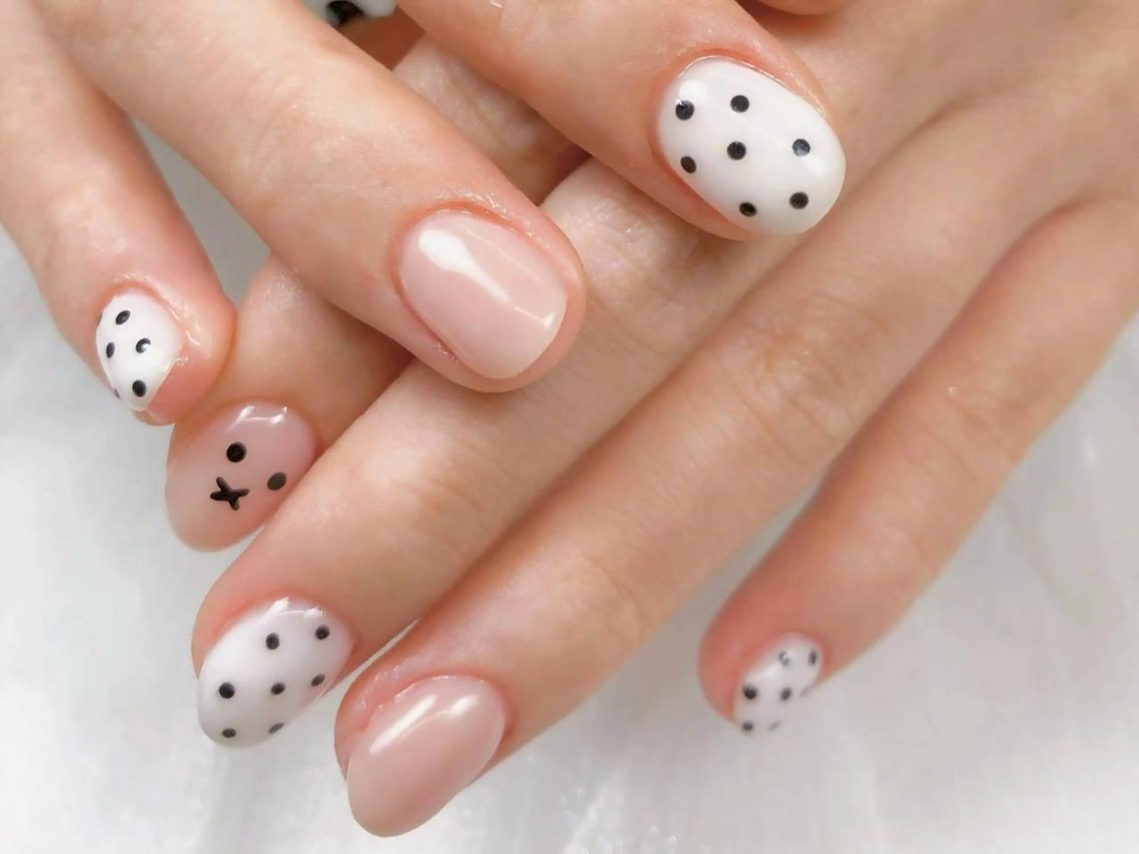 ネイル ジェルネイル 韓国ネイル マグネットネイル 持ち込み オフィスネイル ハンドネイル Nails by AN.*✧のネイルデザイン