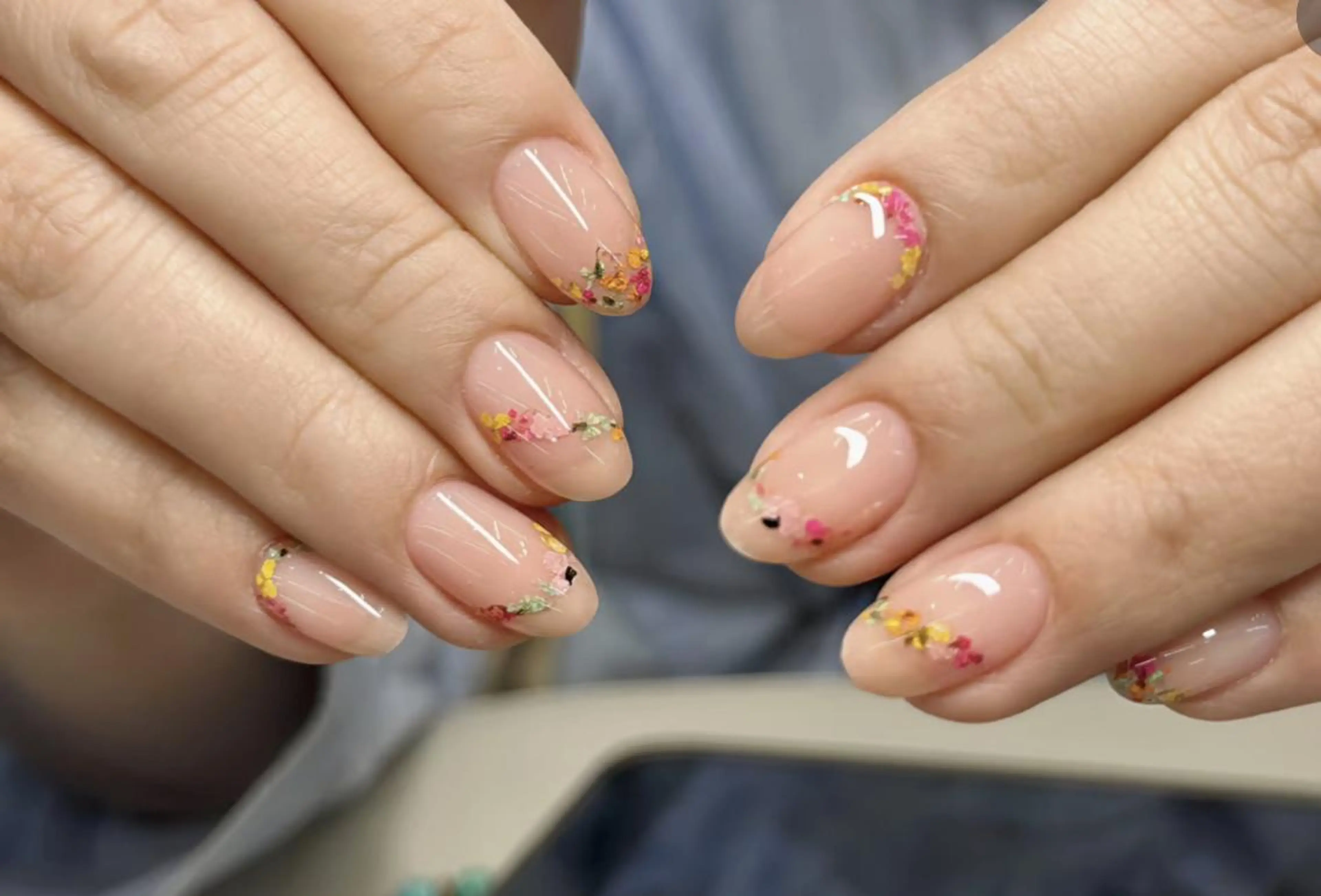 ネイル ハンドネイル ハンドケア 🍑 momo_nailのネイルデザイン