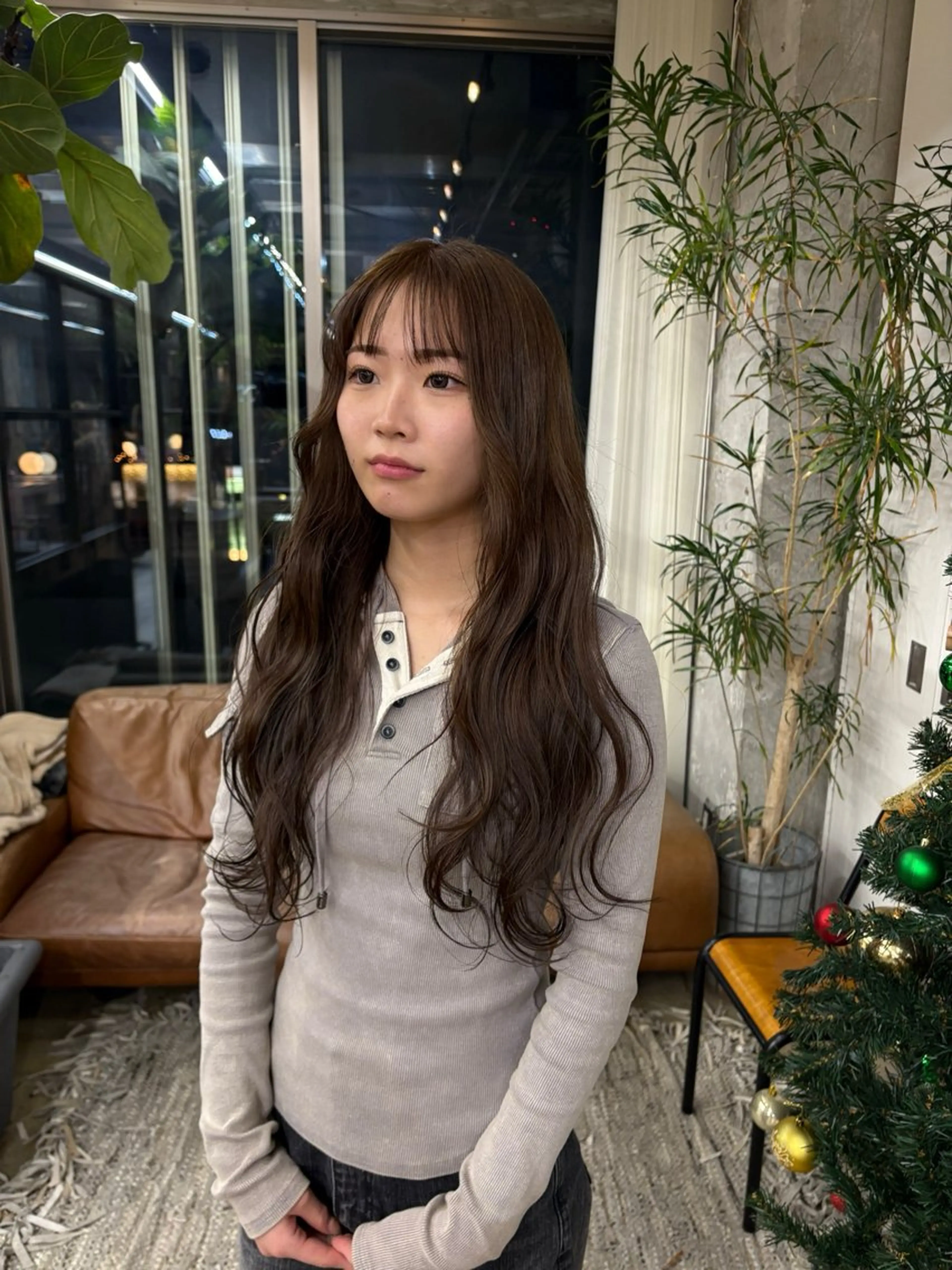 ロング ヘアカラー Cocona 🦤 /ブリーチ/艶カラーのヘアスタイル