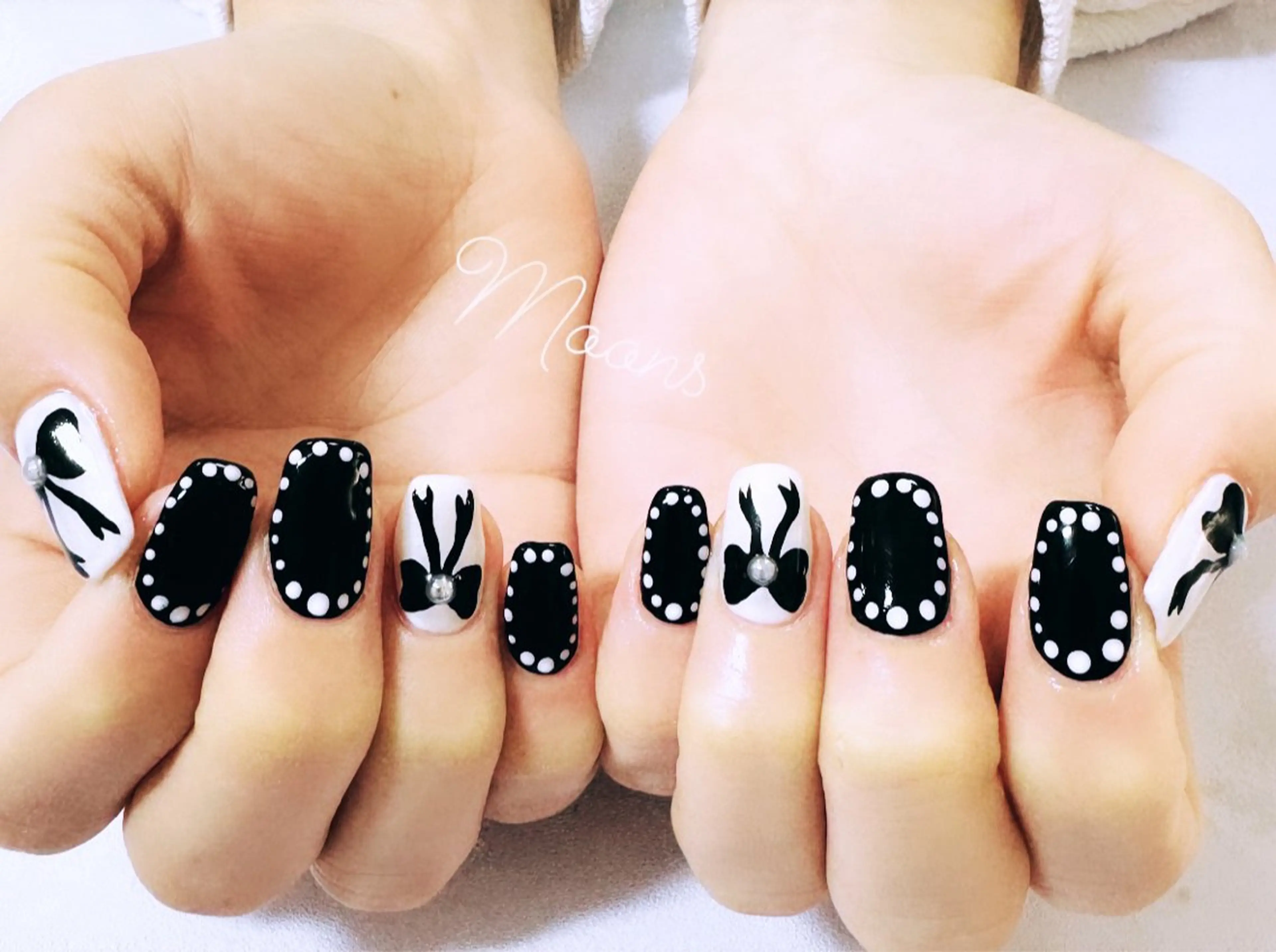 ネイル Moons nail 💅✨のネイルデザイン