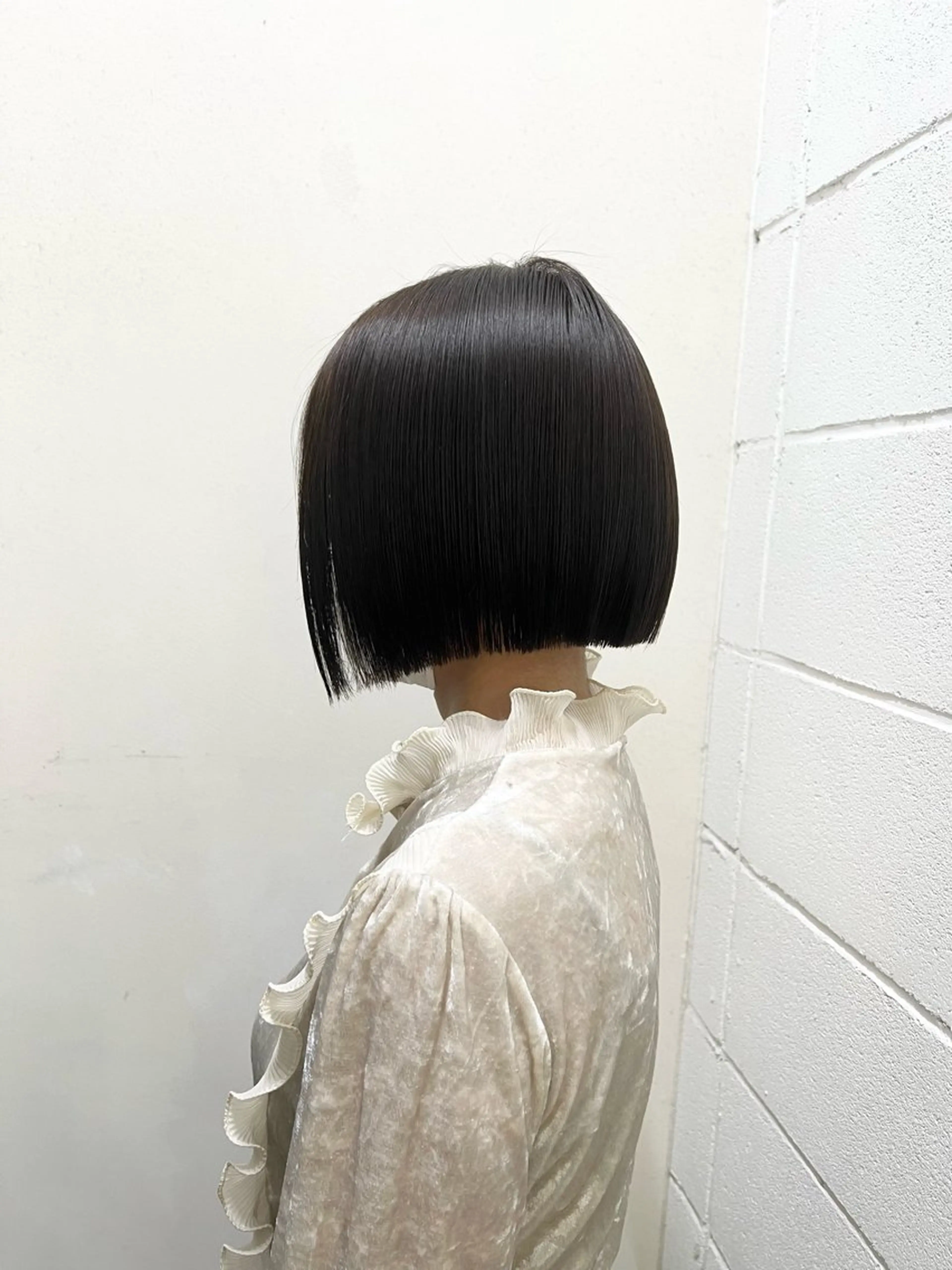 ショート カラー 切りっぱなしボブ ショートボブ 黒髪 ブルーカラー ブルーブラック カット ヘアカラー トリートメント HARU//原宿🤍 リピート率NO.1のヘアスタイル