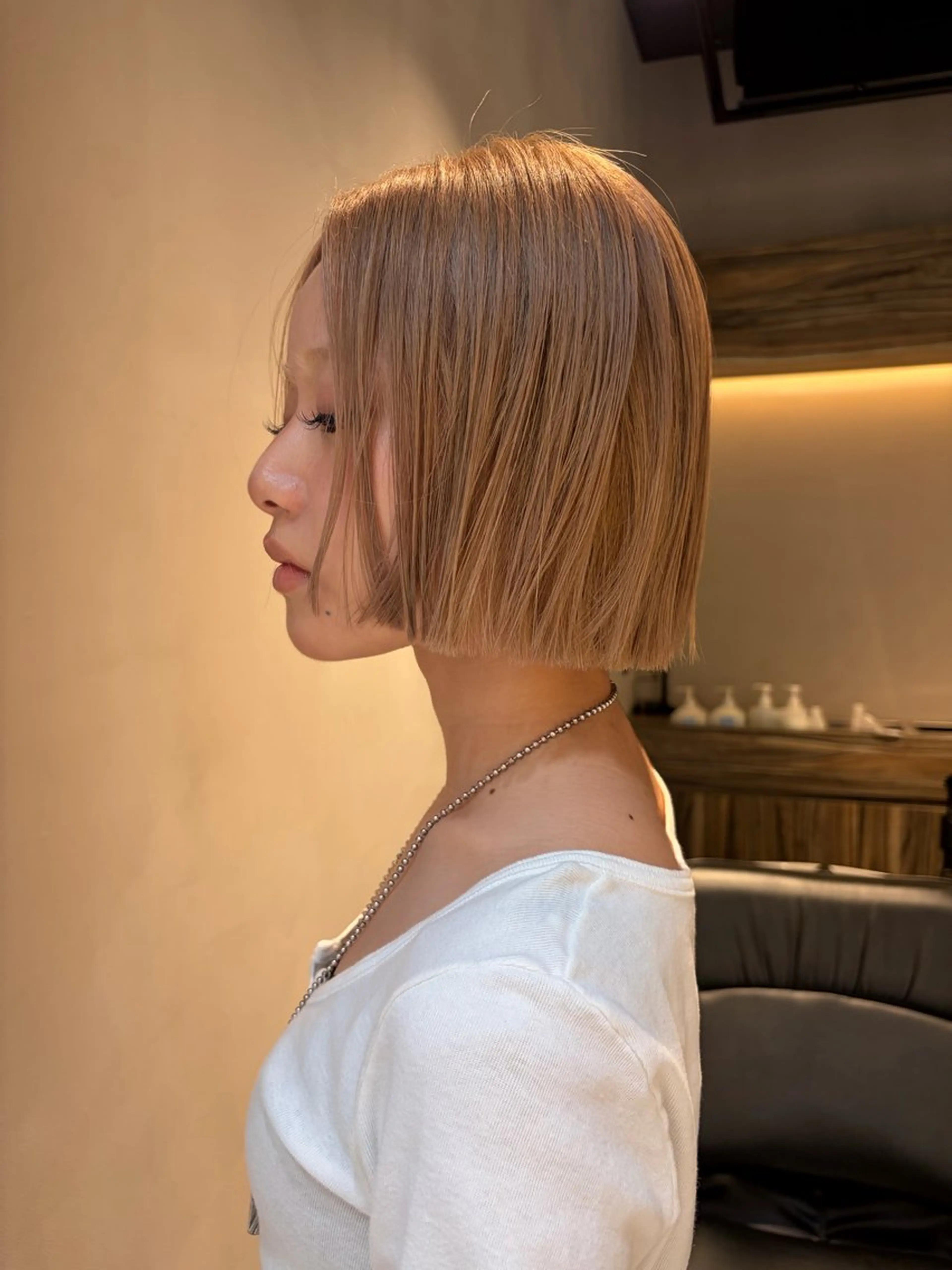 ショート ヘアカラー ハイトーンカラー🧺 mahoroのヘアスタイル