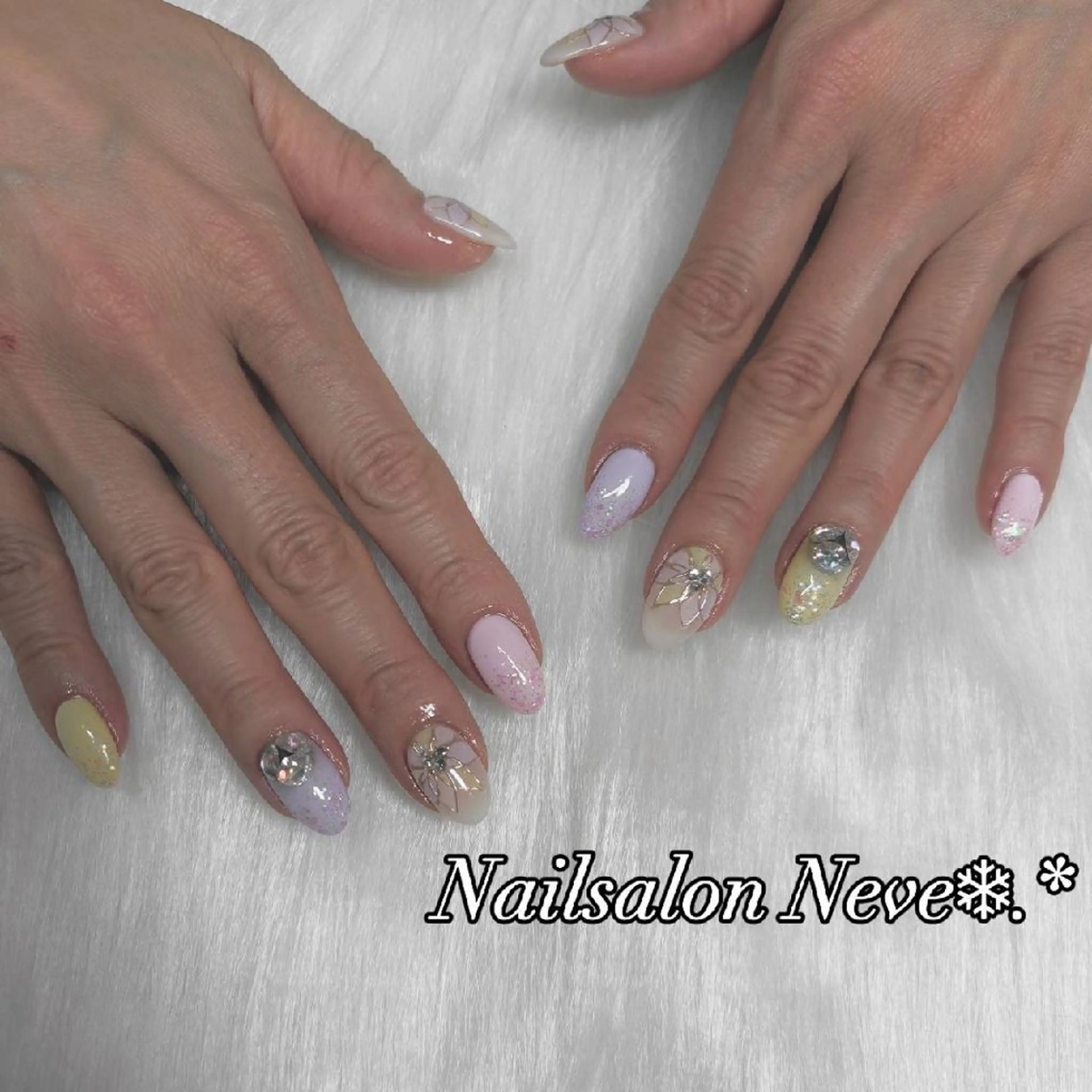 ネイル Nailsalon Neve❄︎.*のネイルデザイン