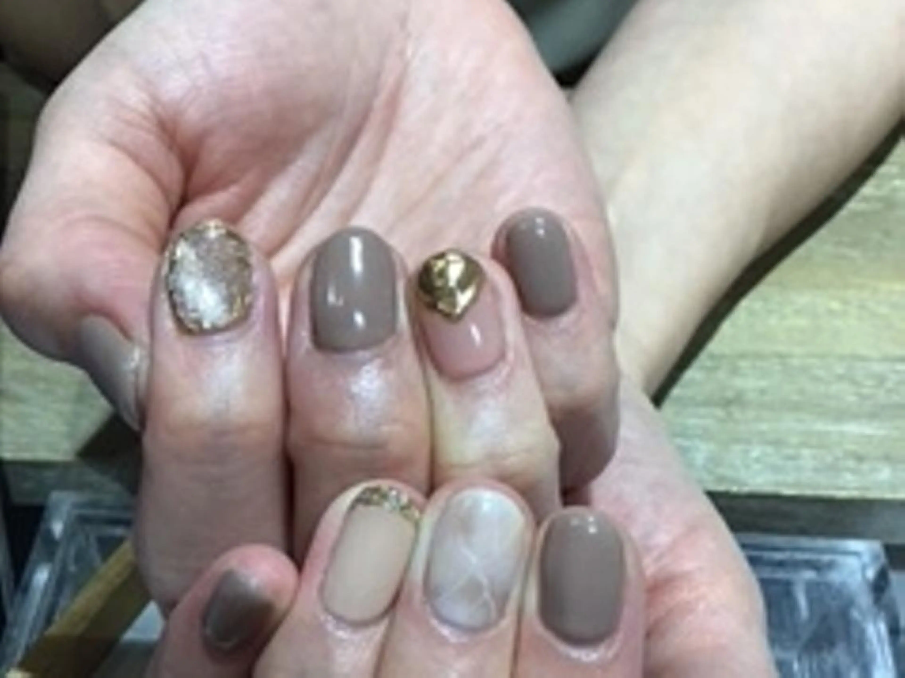 ネイル 持ち込み 八木 香澄のネイルデザイン