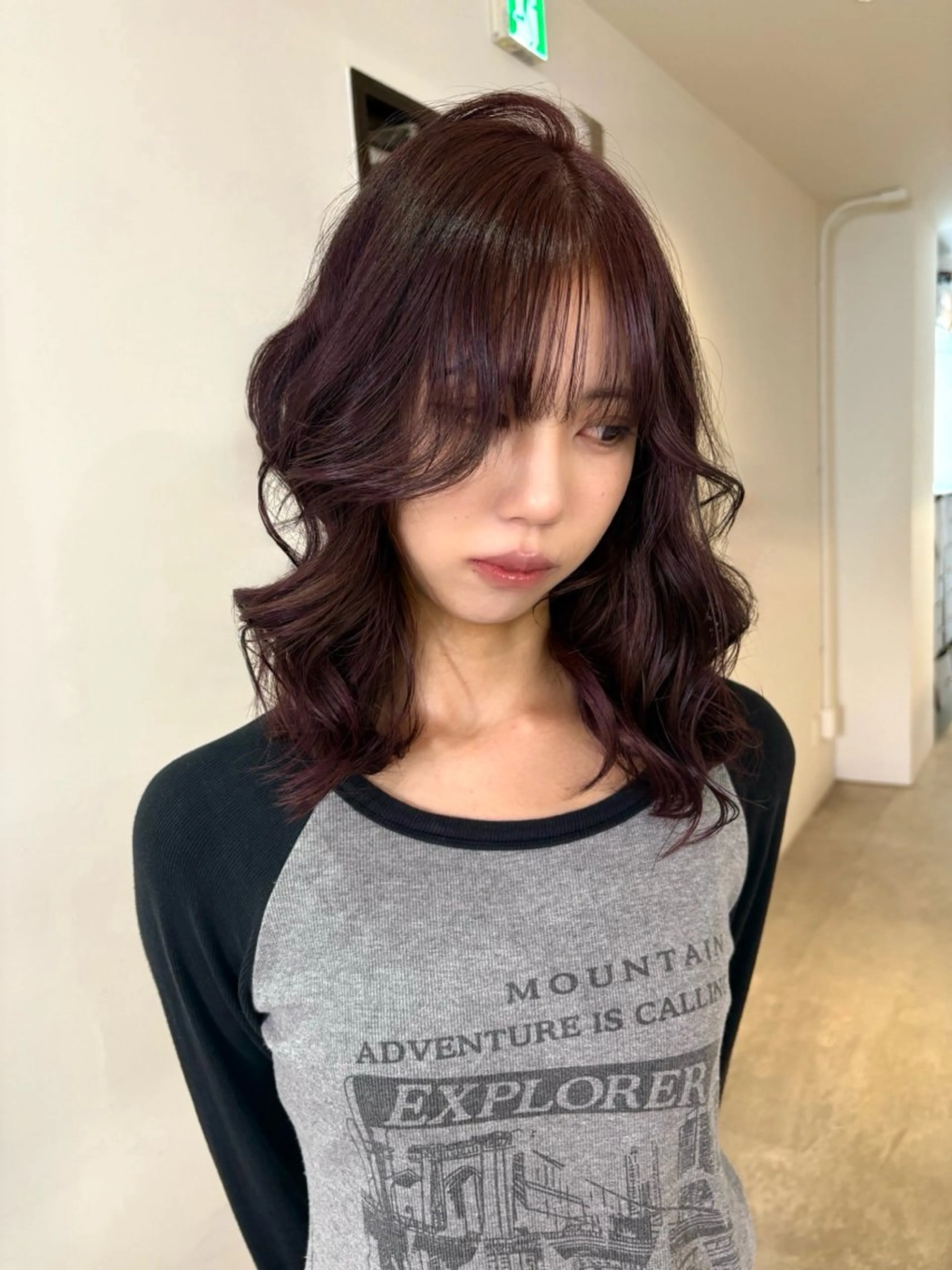 ミディアム カラー ラベンダーカラー ヘアカラー ユナ/ダブルカラー ベージュ ボブカットのヘアスタイル