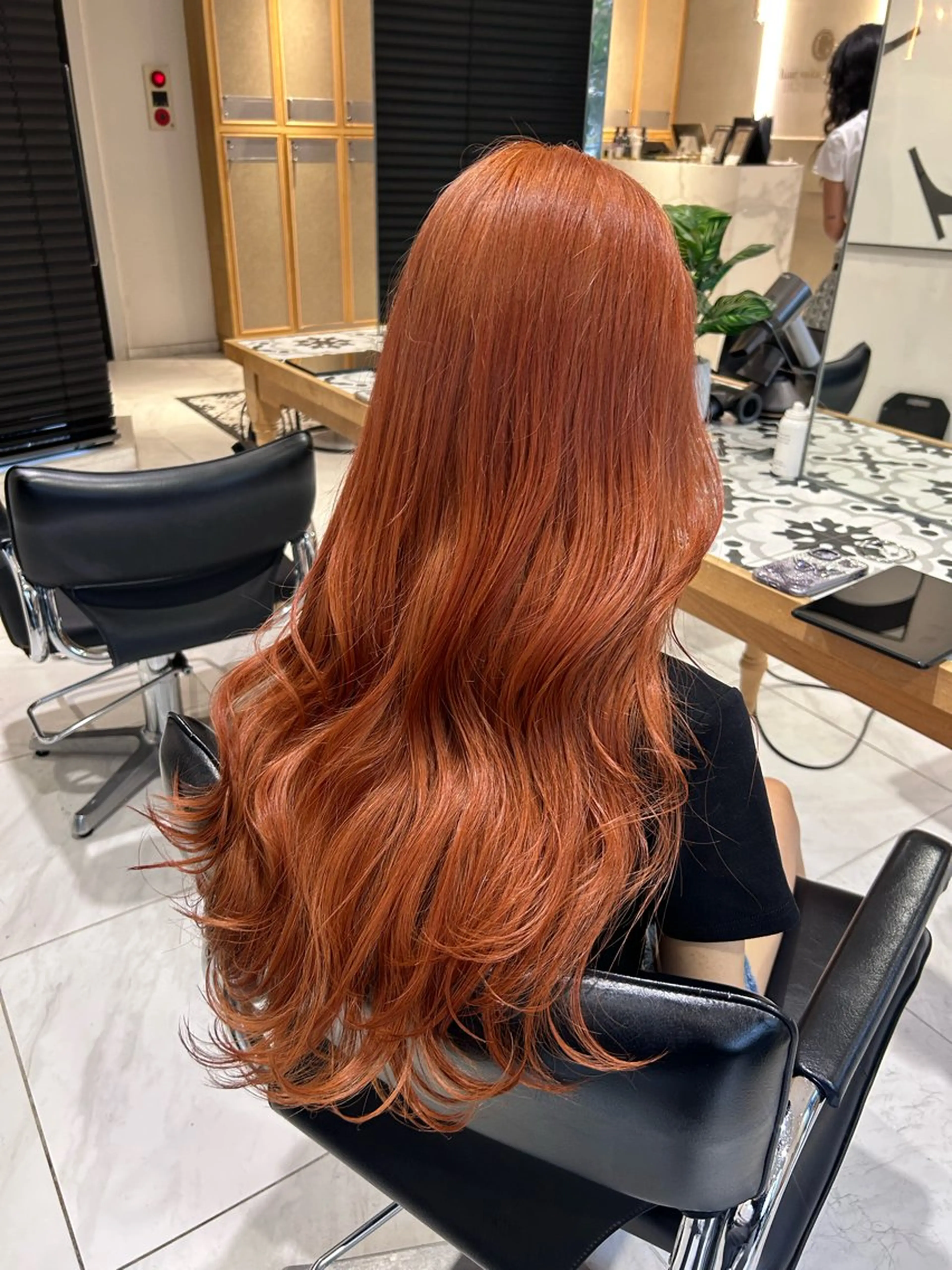 ロング カラー ハイトーンカラー ヘアカラー トリートメント ヘッドスパ ヘアセット miko🪽地毛風/ ハイトーン/レイヤーのヘアスタイル