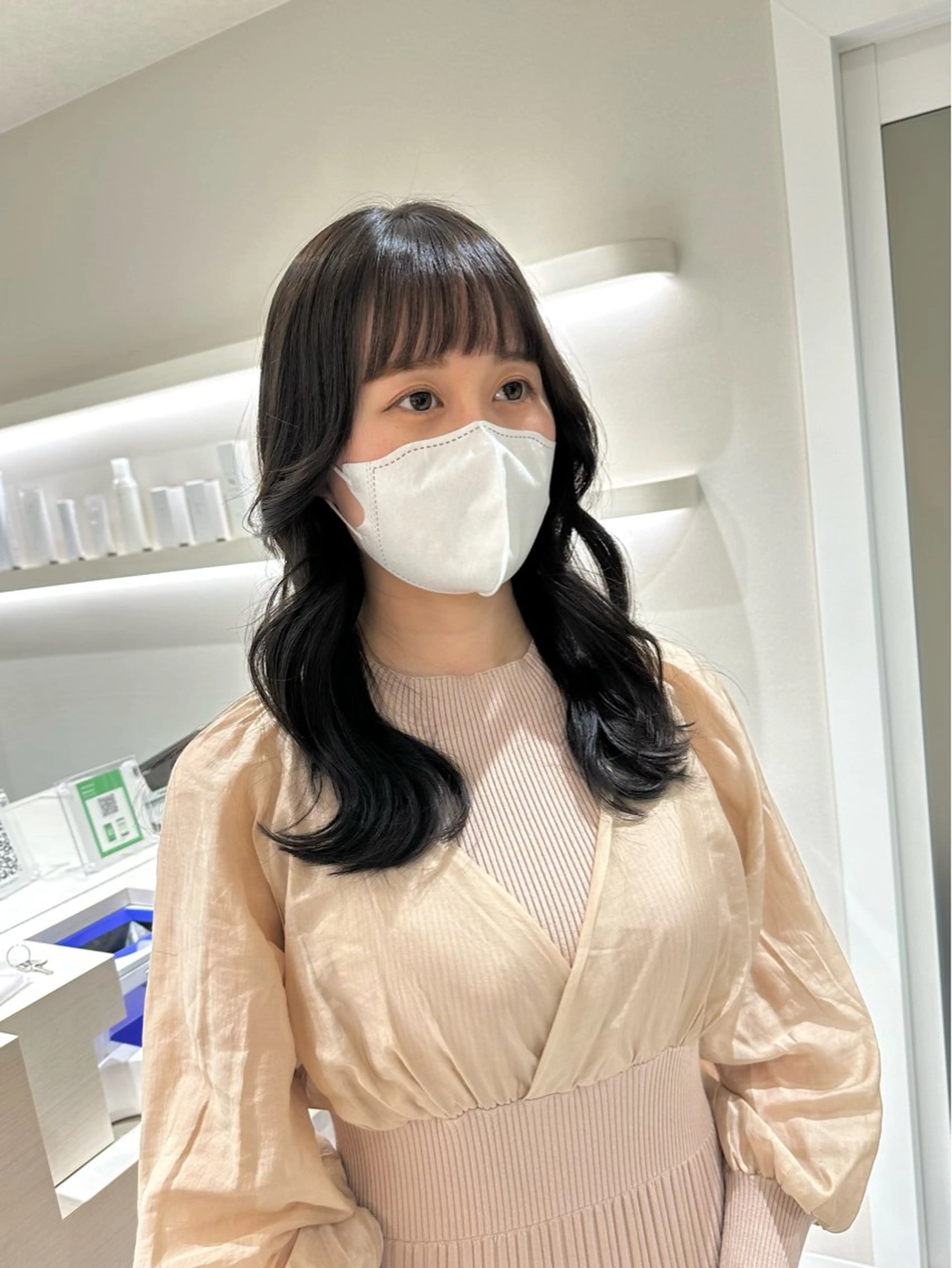 【人気No.2🧴】 カット＋透明感ケアカラー＋選べるTR 〈アロマスパ付き〉の写真